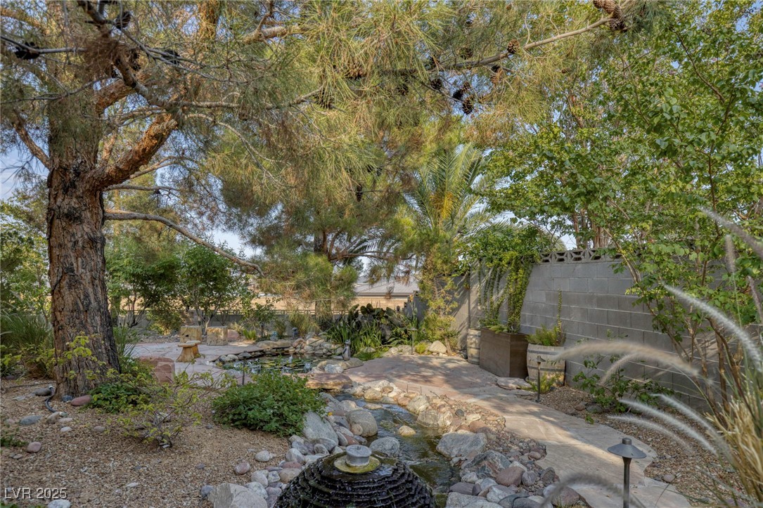 9520 Desert Crest Court