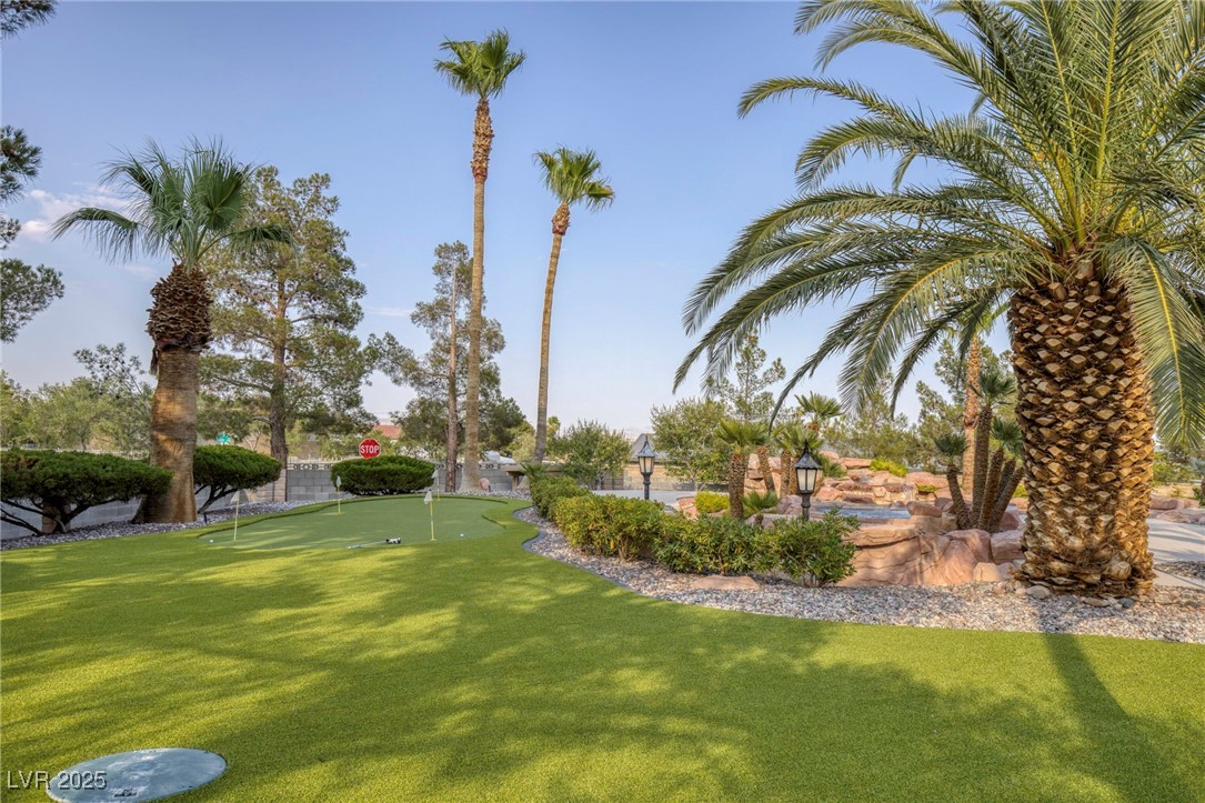 9520 Desert Crest Court