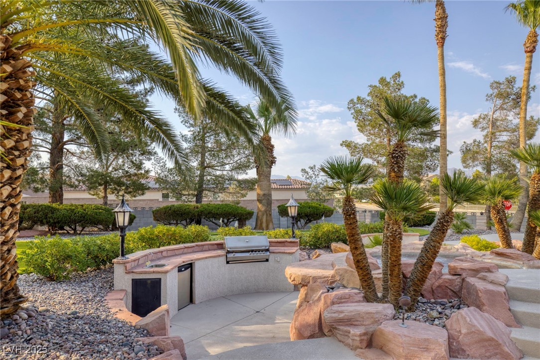 9520 Desert Crest Court