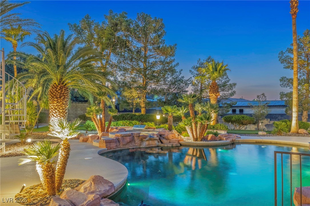 9520 Desert Crest Court