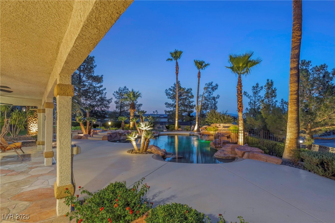 9520 Desert Crest Court