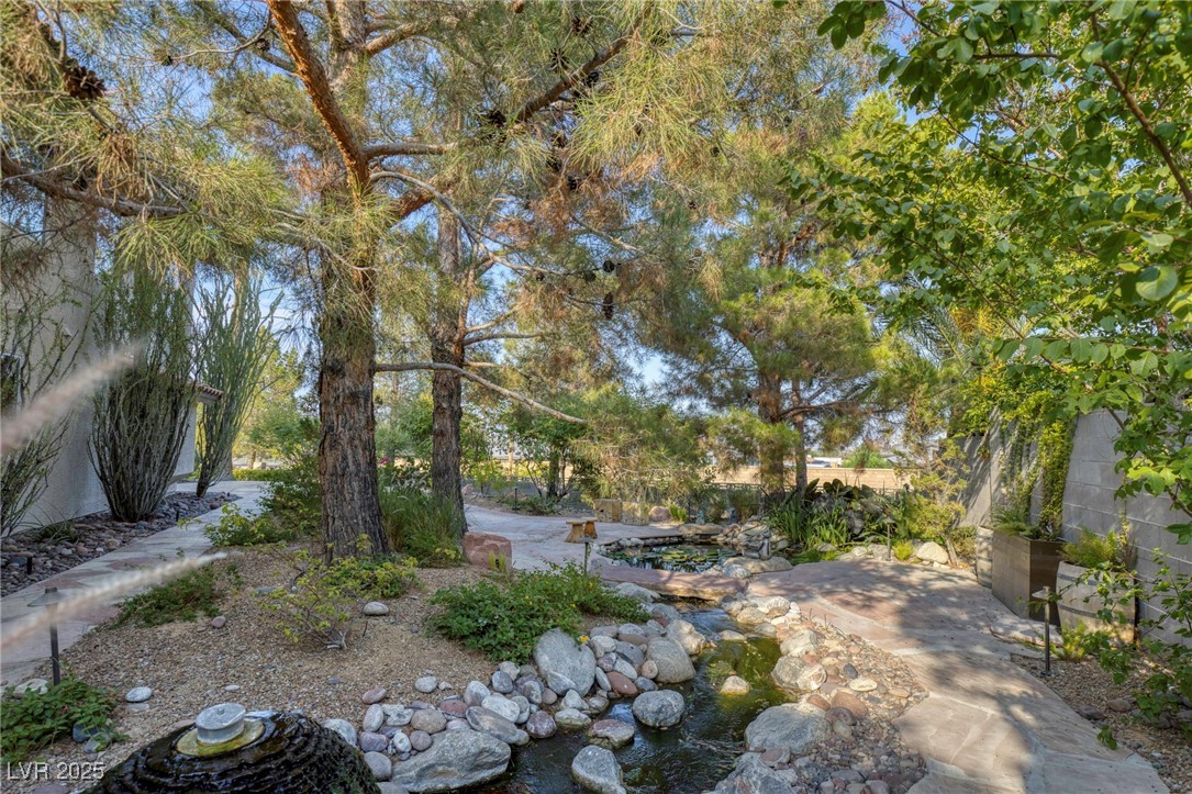 9520 Desert Crest Court