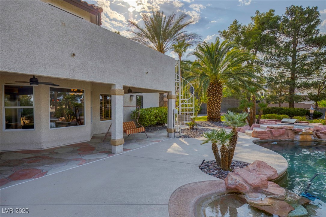 9520 Desert Crest Court