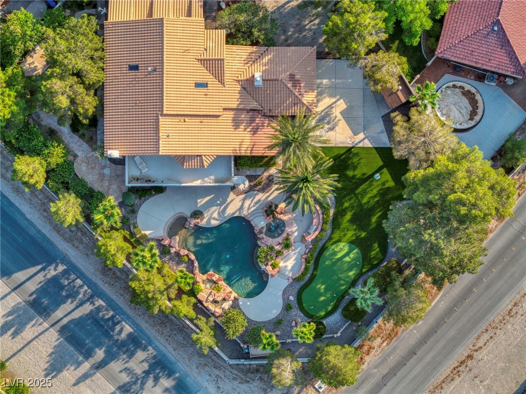 9520 Desert Crest Court
