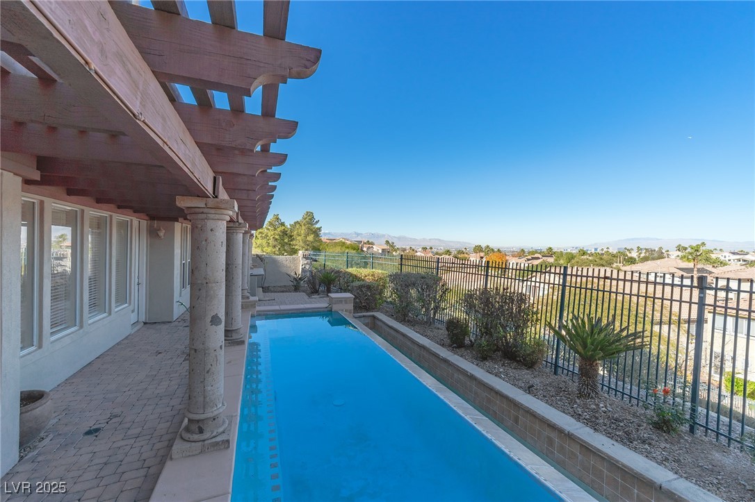 1392 Via Merano Street
