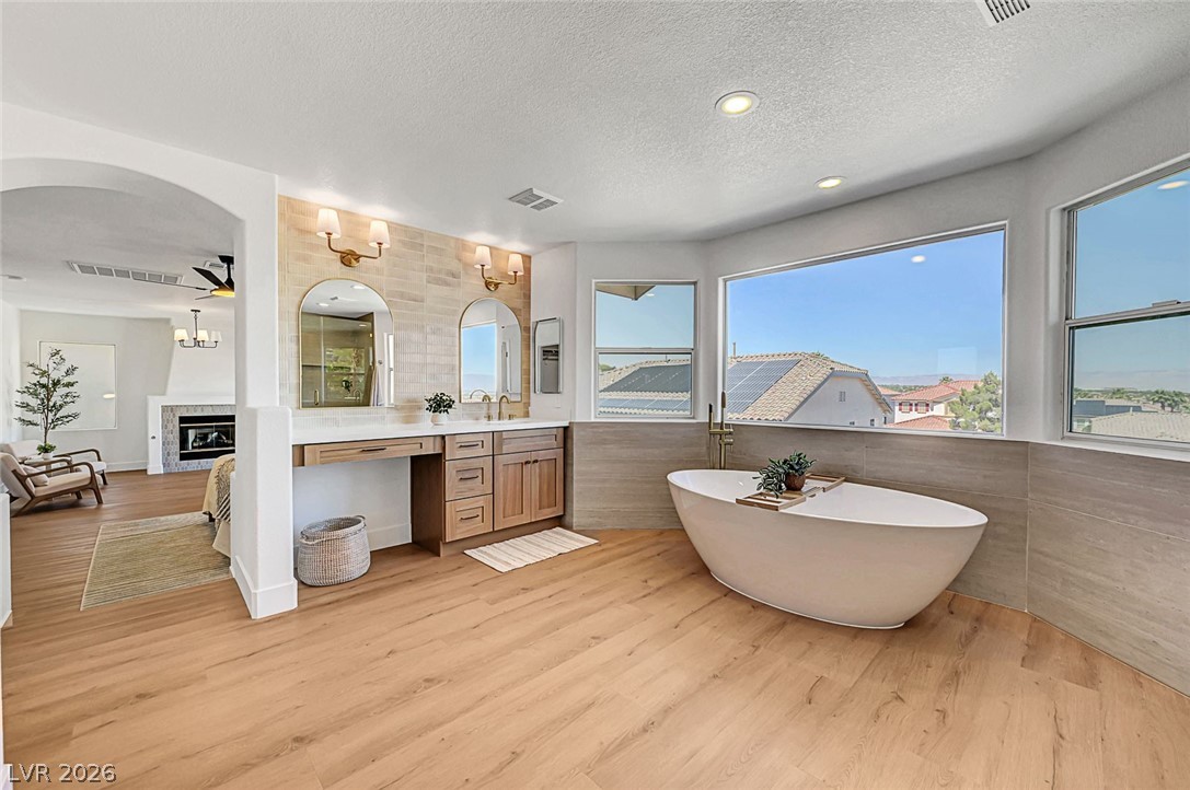 395 Suzanne Peak Court