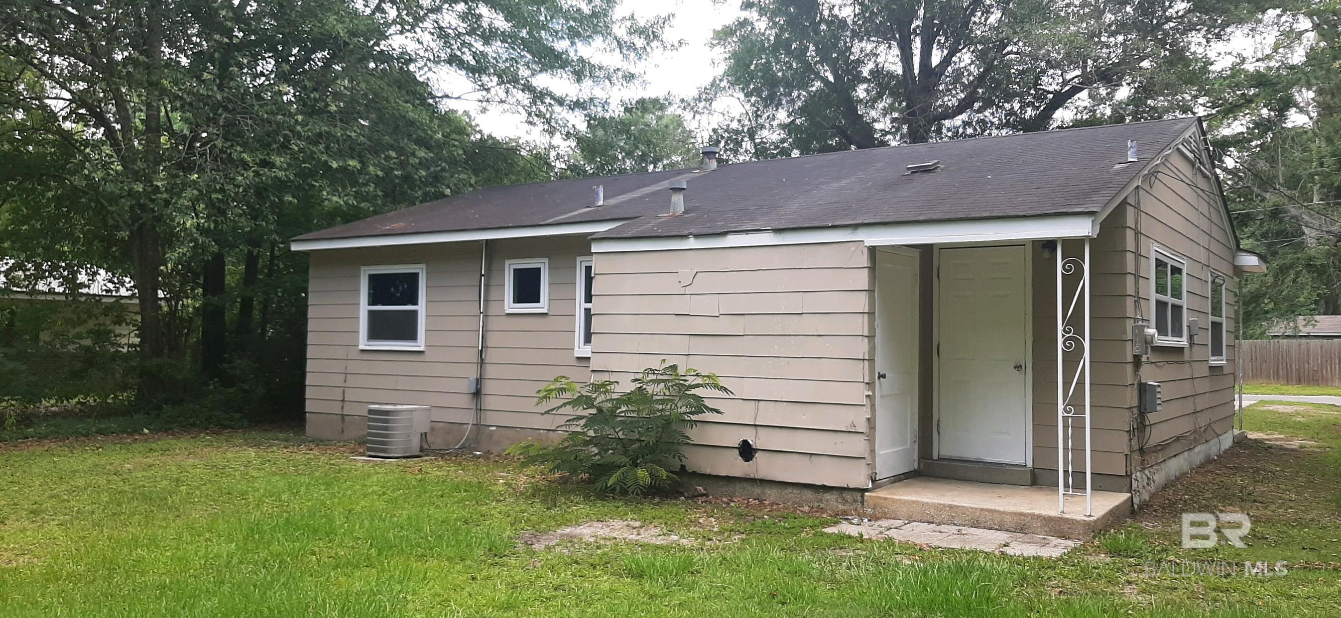 130 Lynbrook Drive
