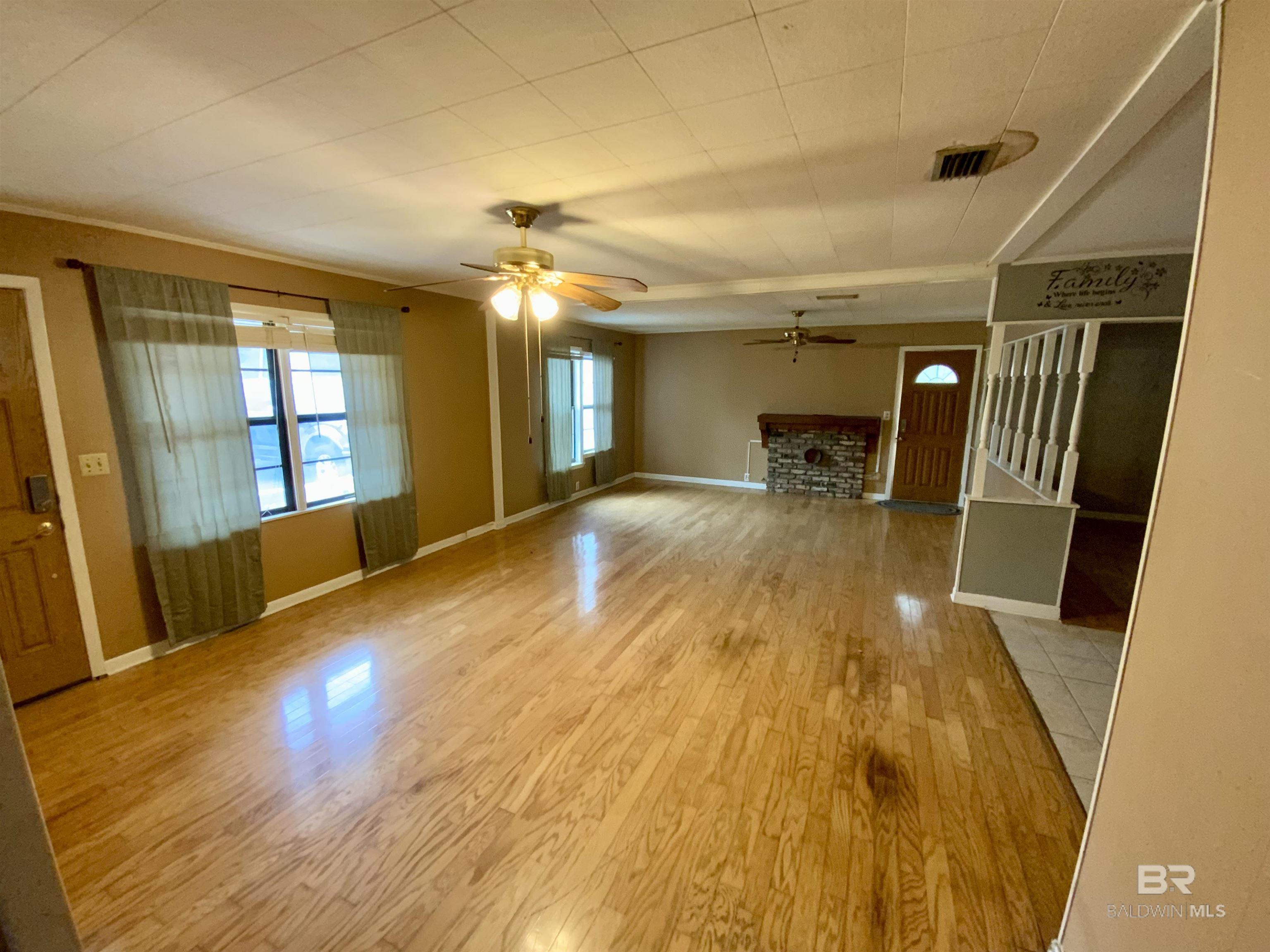 303 W Mango Street