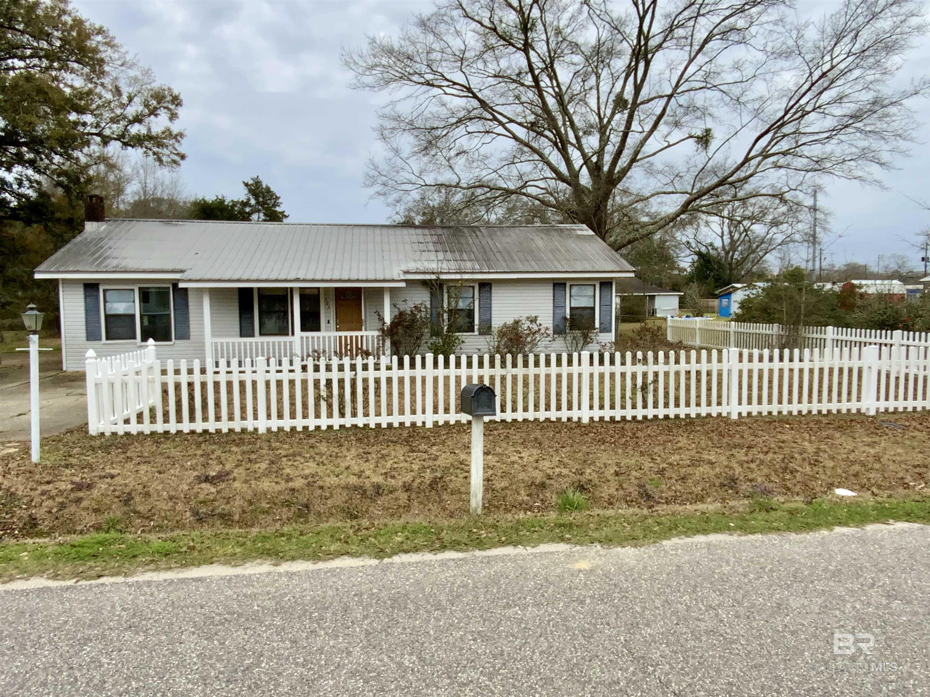 303 W Mango Street