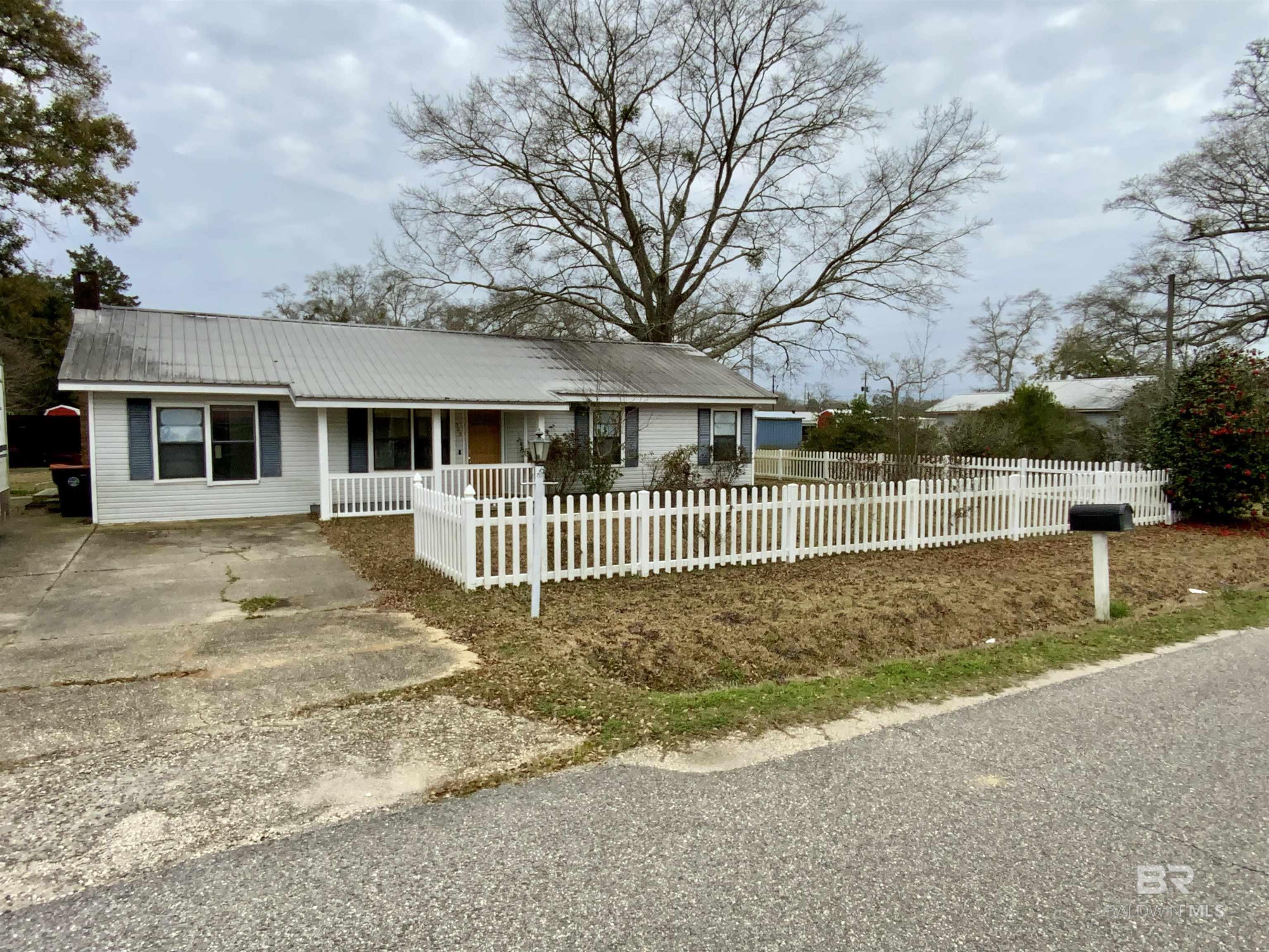 303 W Mango Street