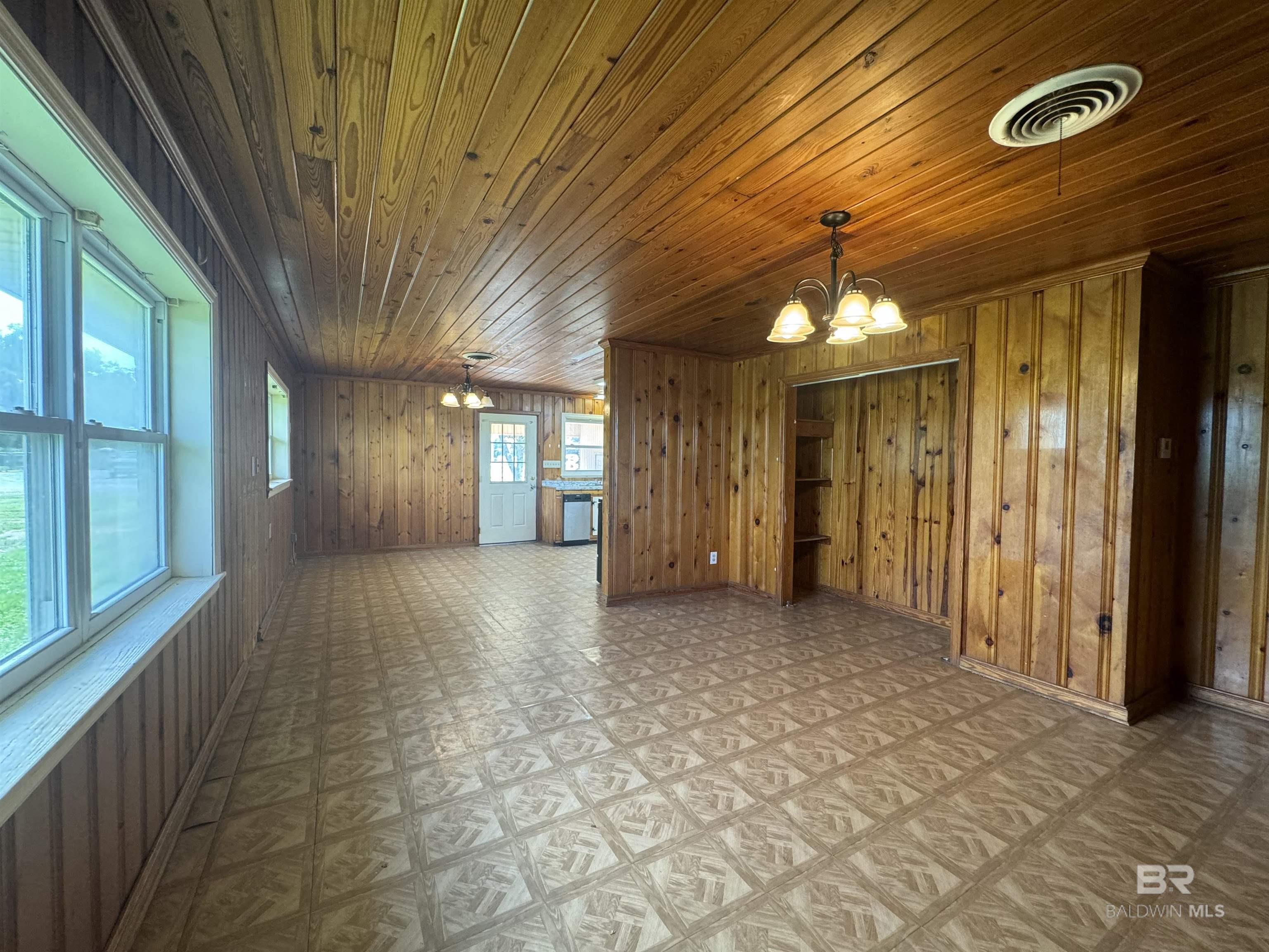 22720 Highway 31