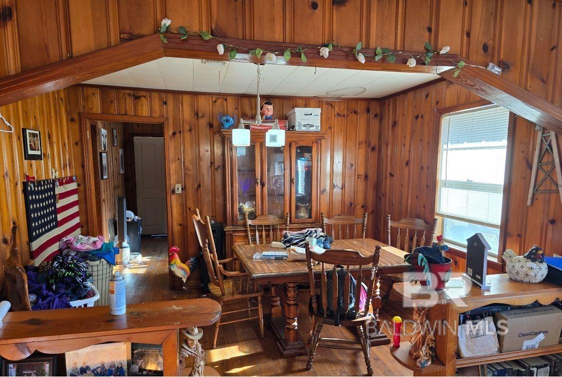 44244 N Highway 31