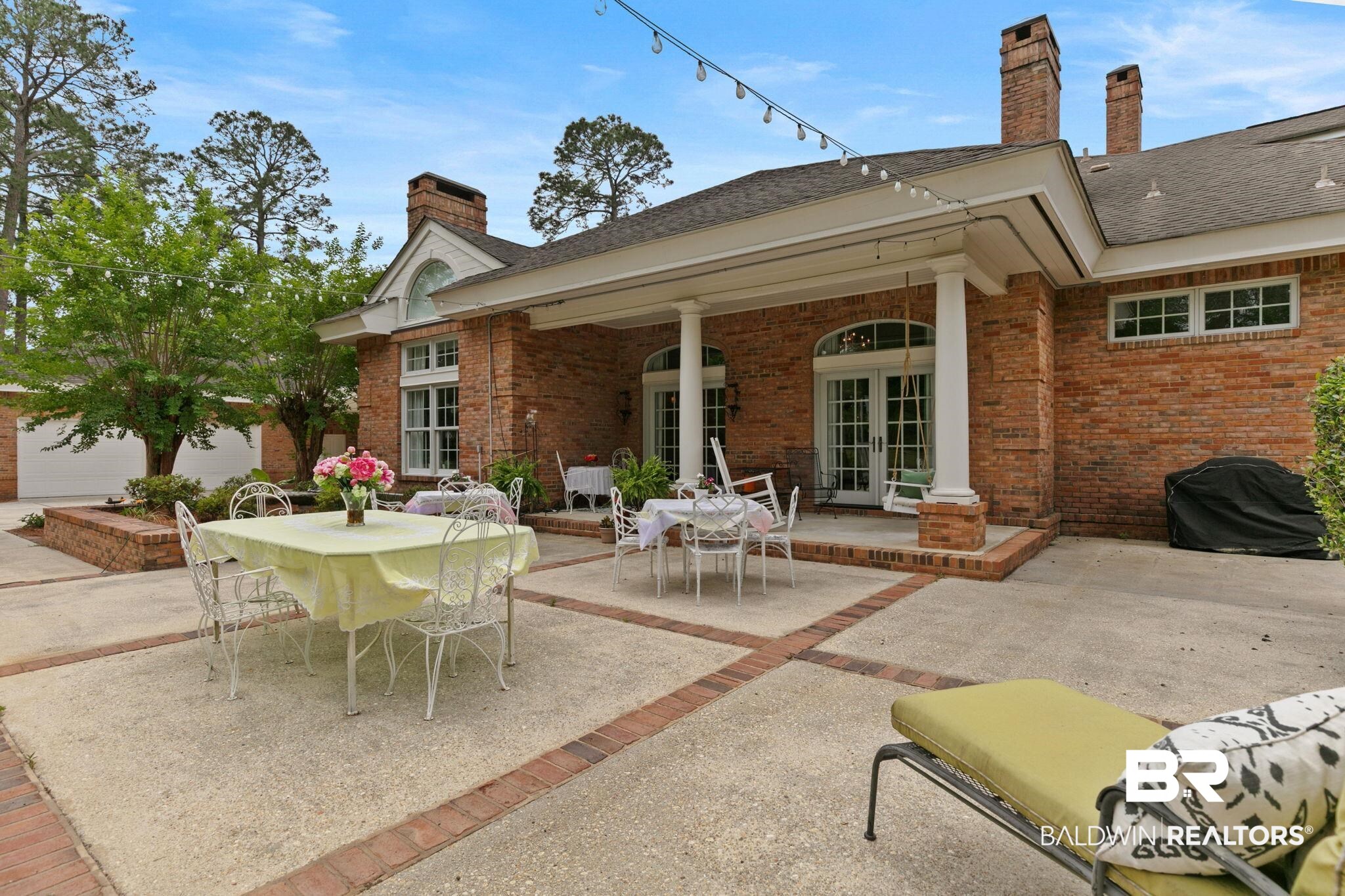 102 Long Boulevard