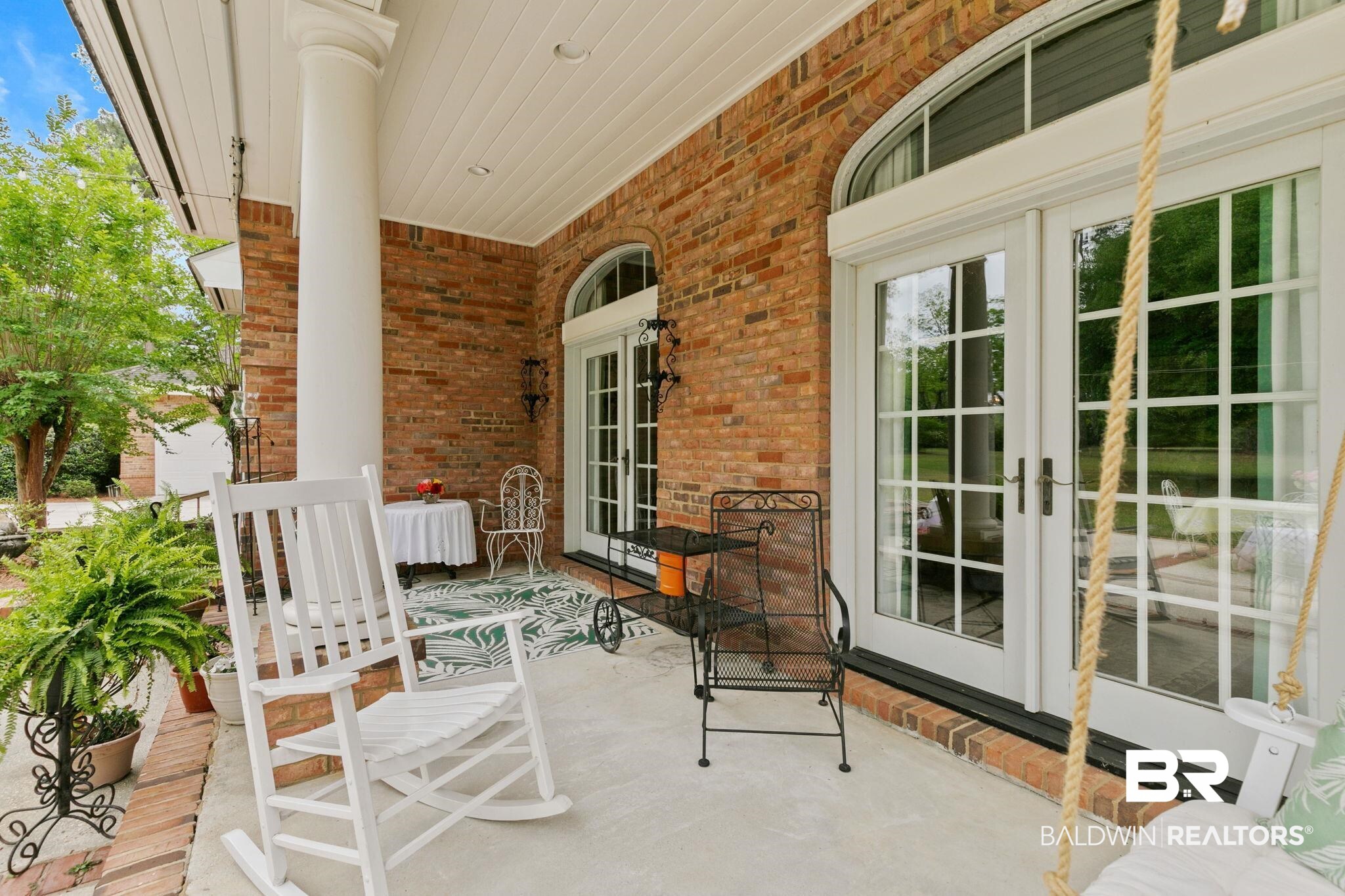 102 Long Boulevard