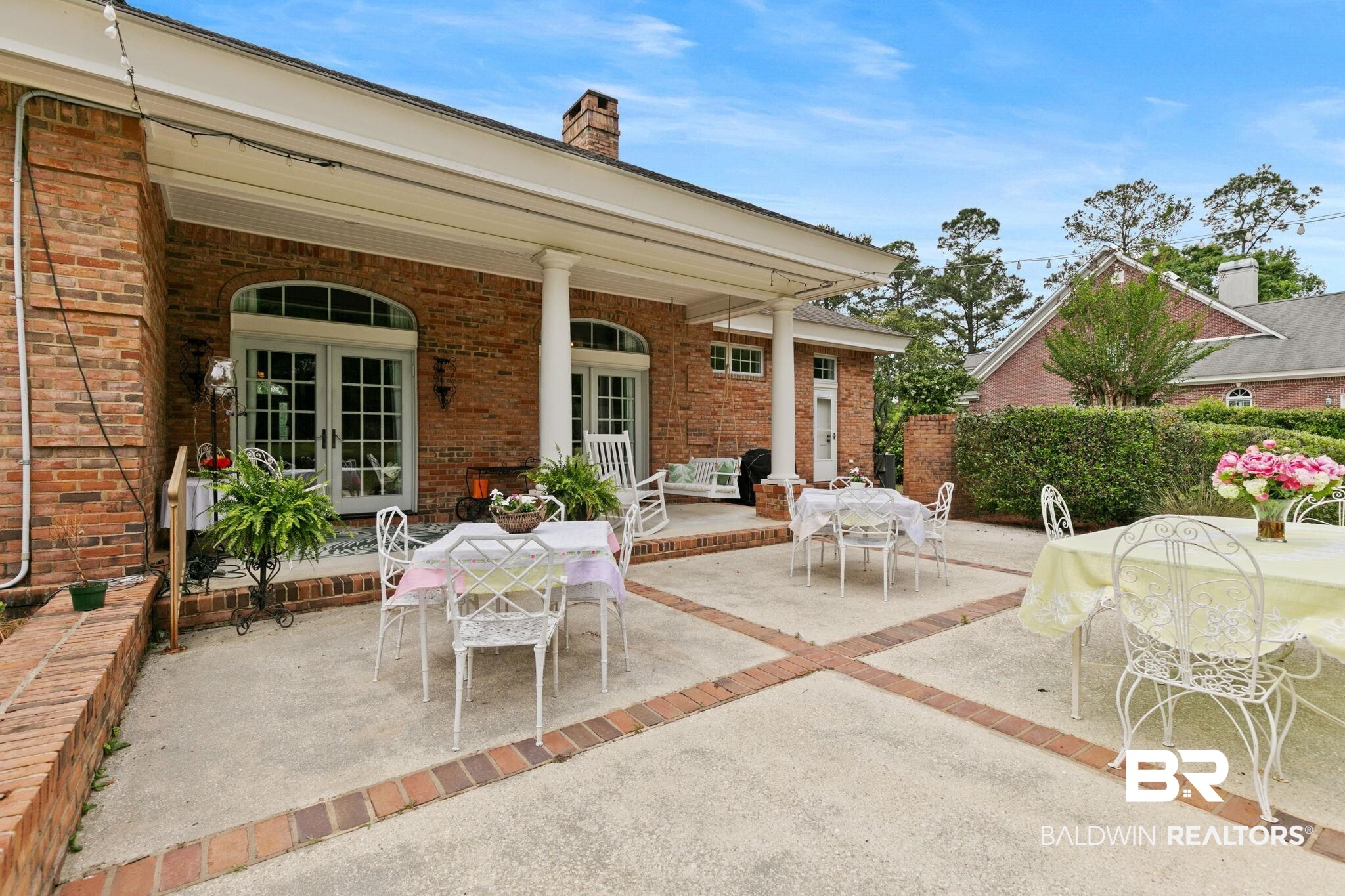 102 Long Boulevard