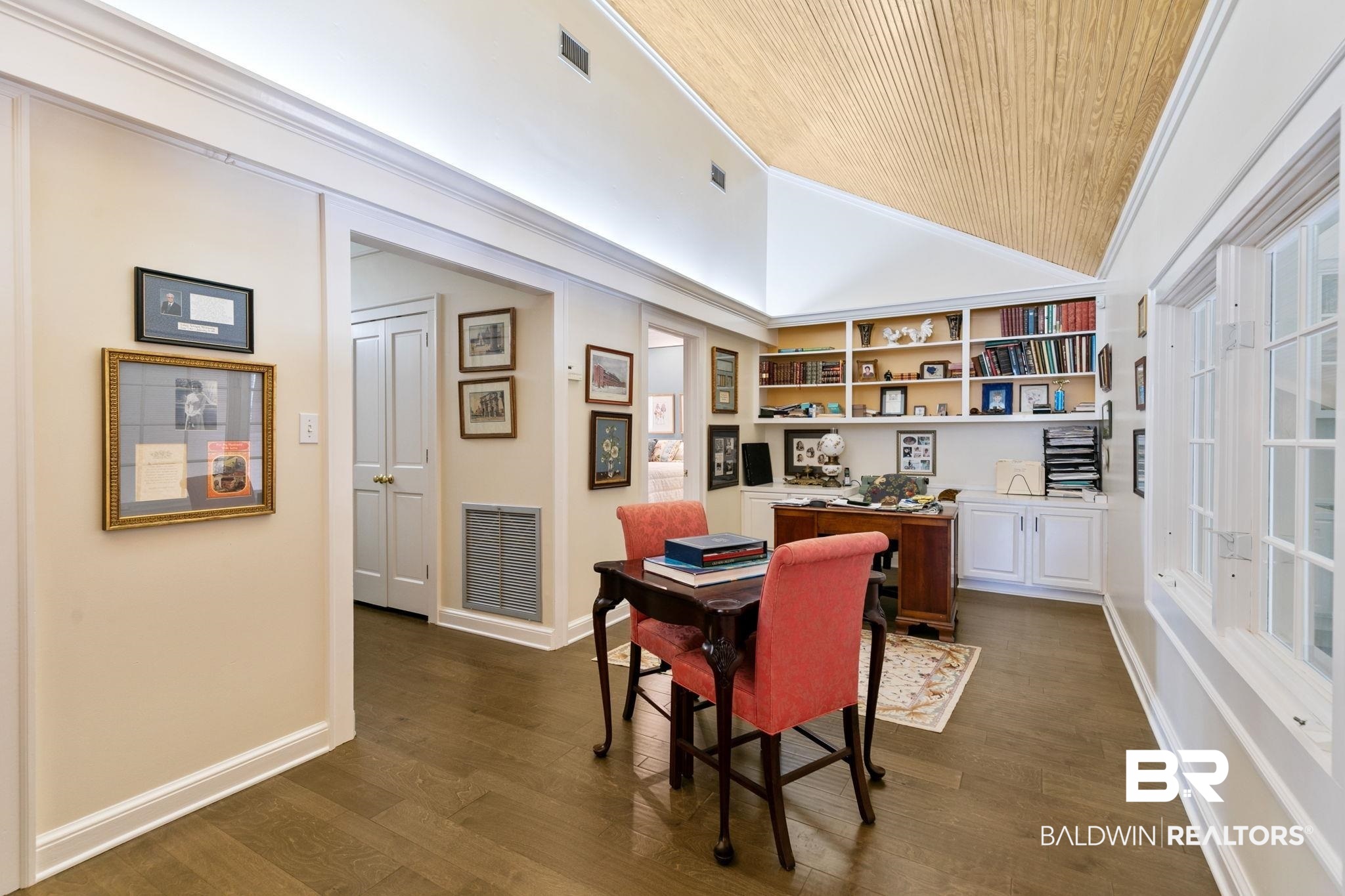 102 Long Boulevard