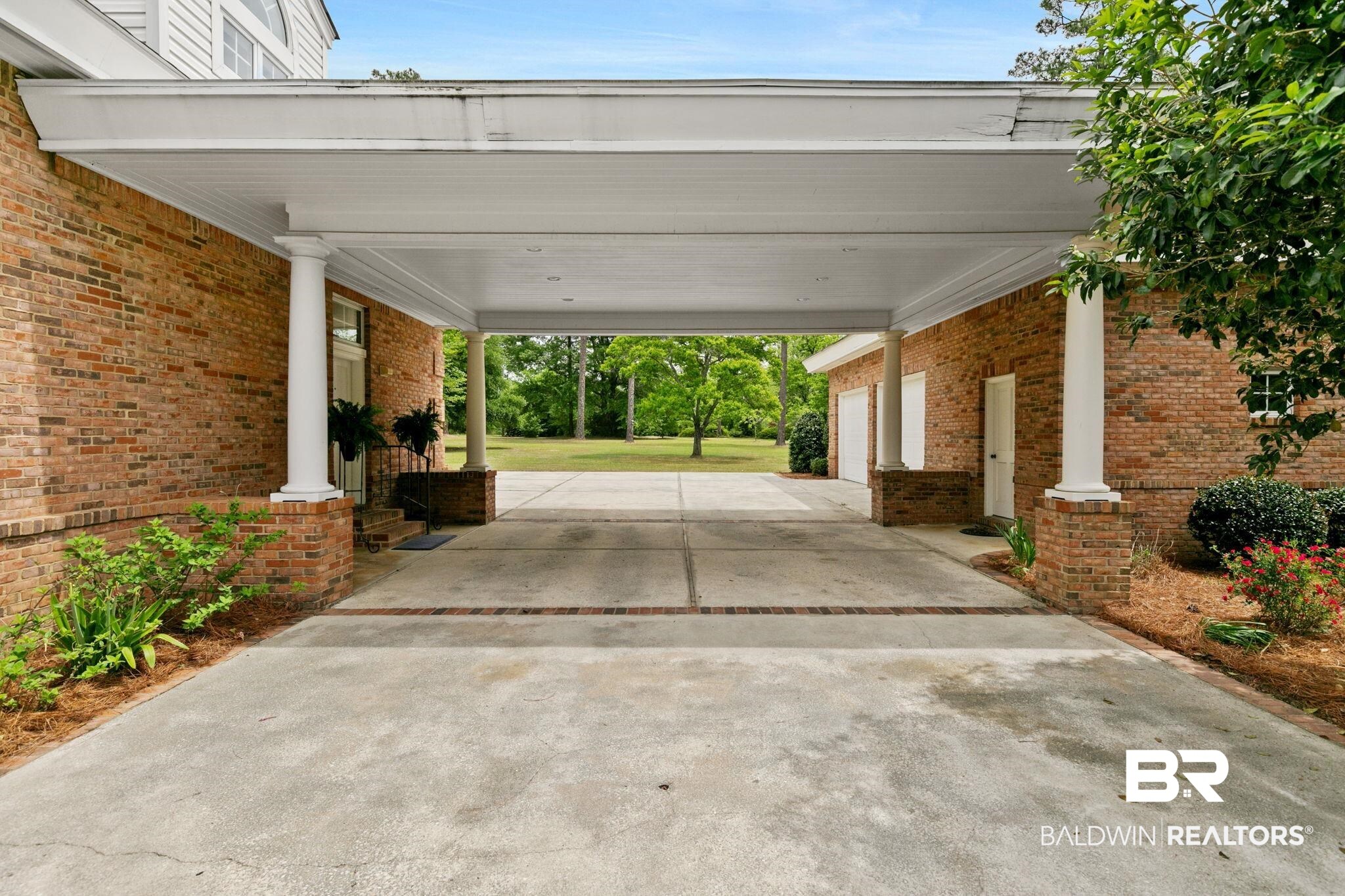 102 Long Boulevard