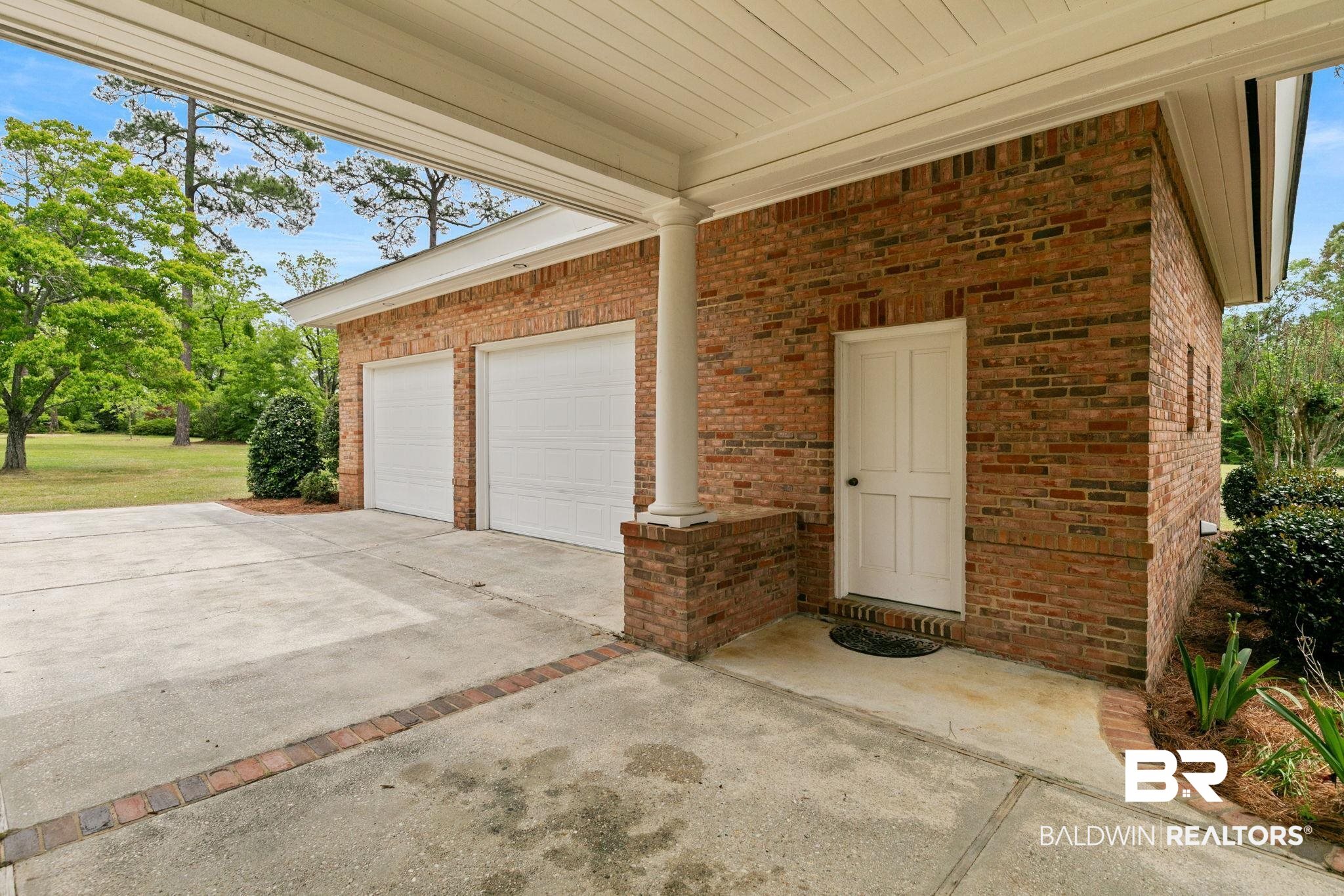 102 Long Boulevard