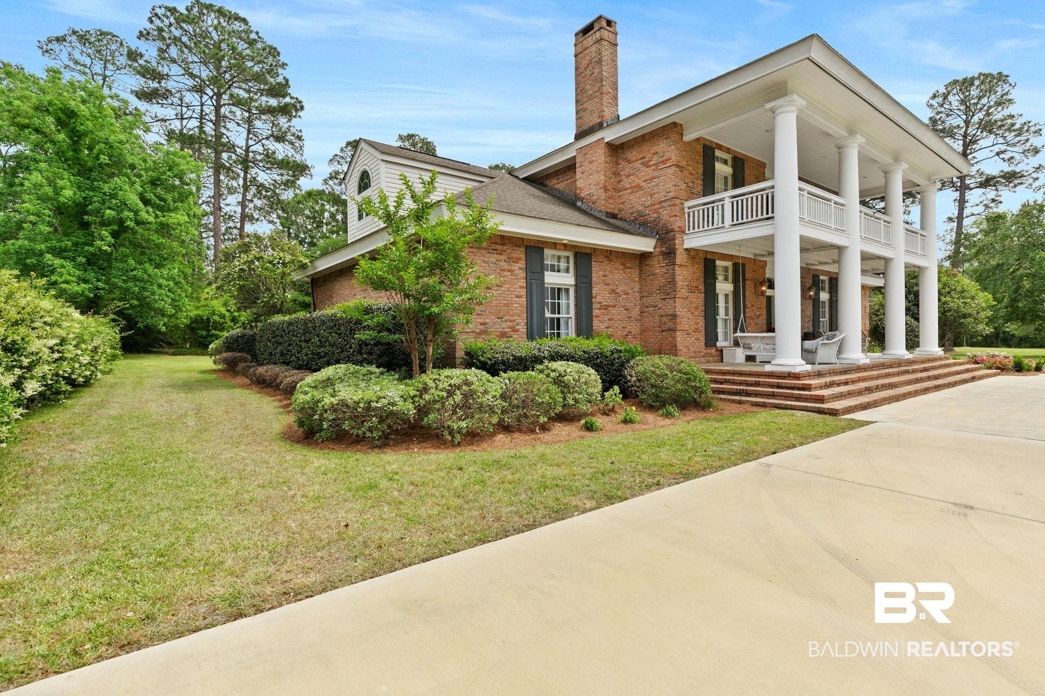 102 Long Boulevard