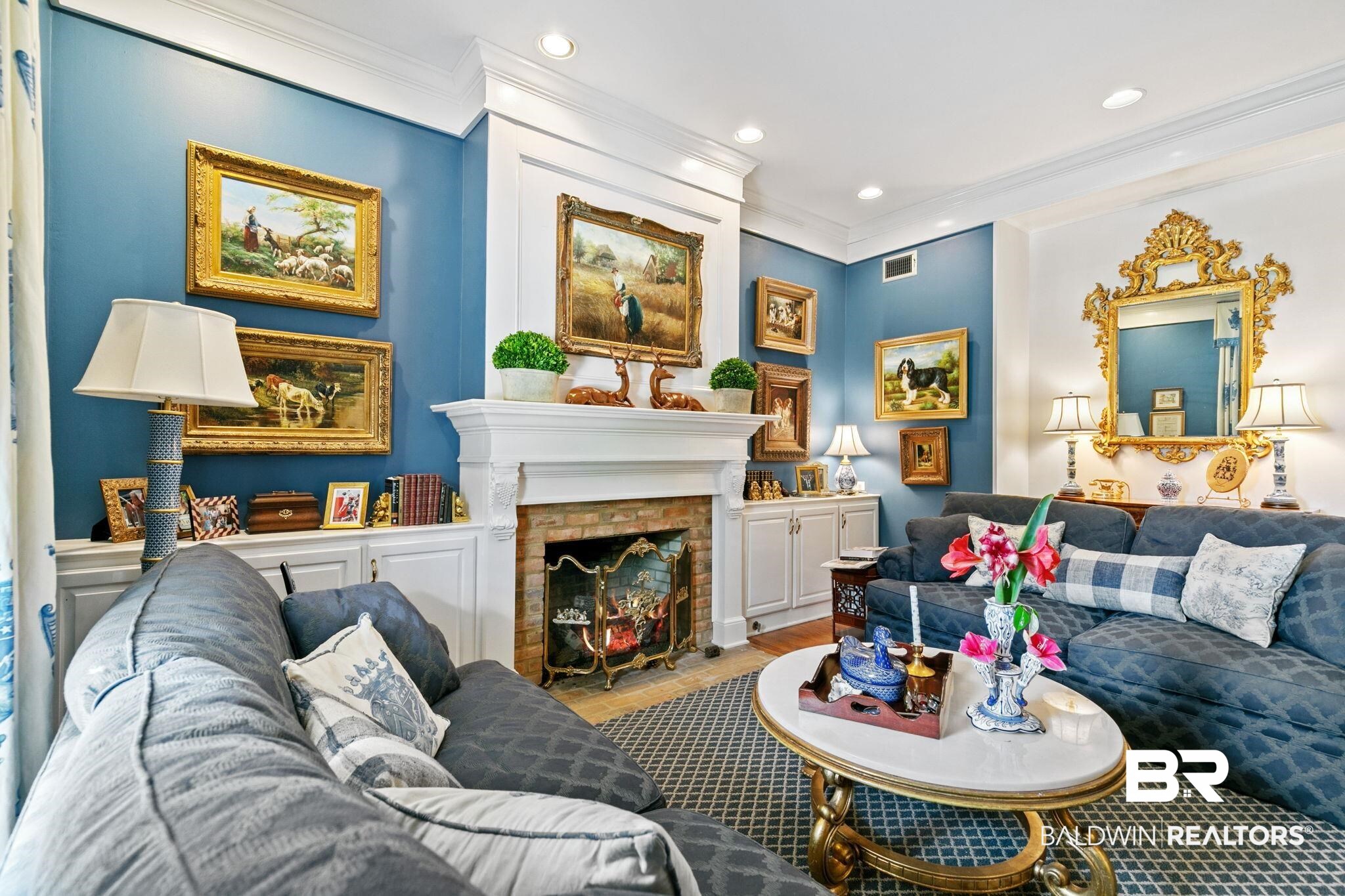 102 Long Boulevard