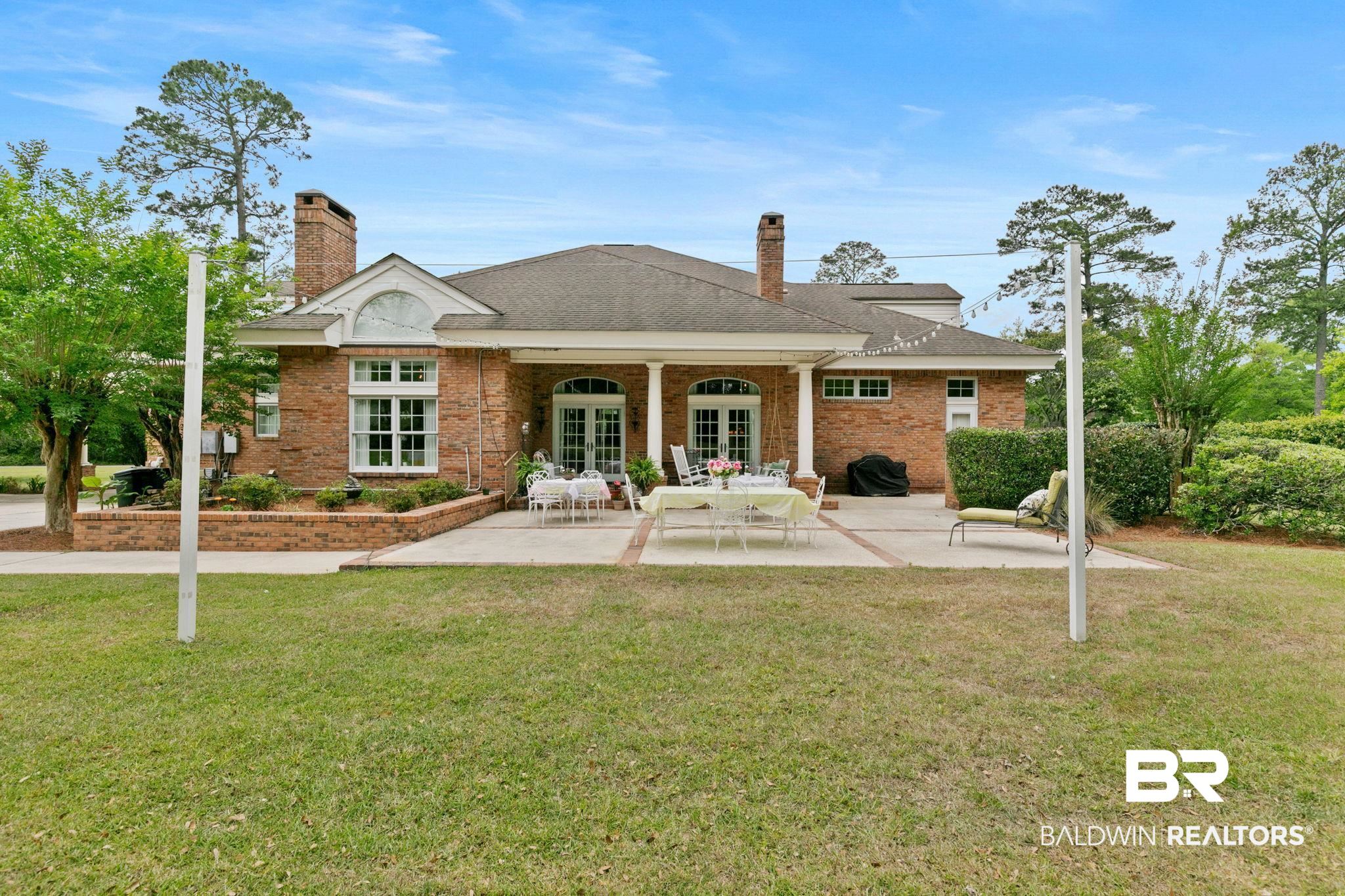 102 Long Boulevard