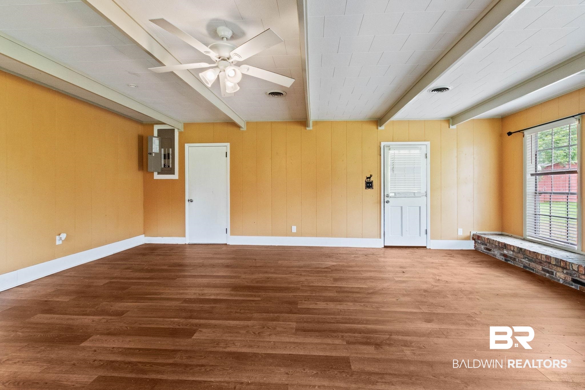 384 Old Bratt Road