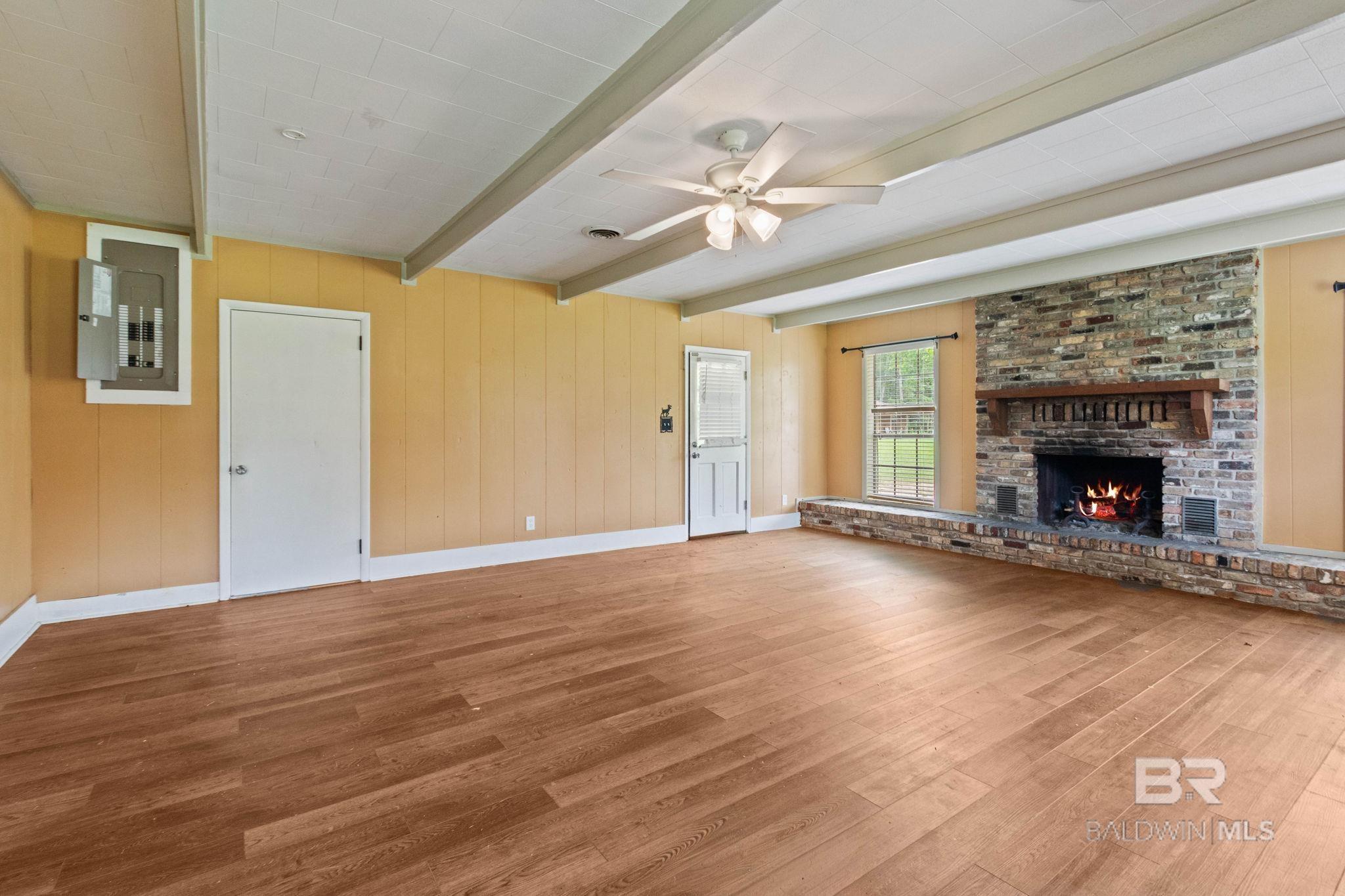 384 Old Bratt Road