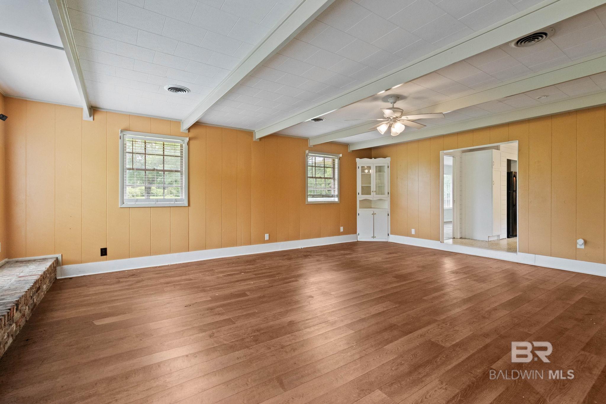 384 Old Bratt Road