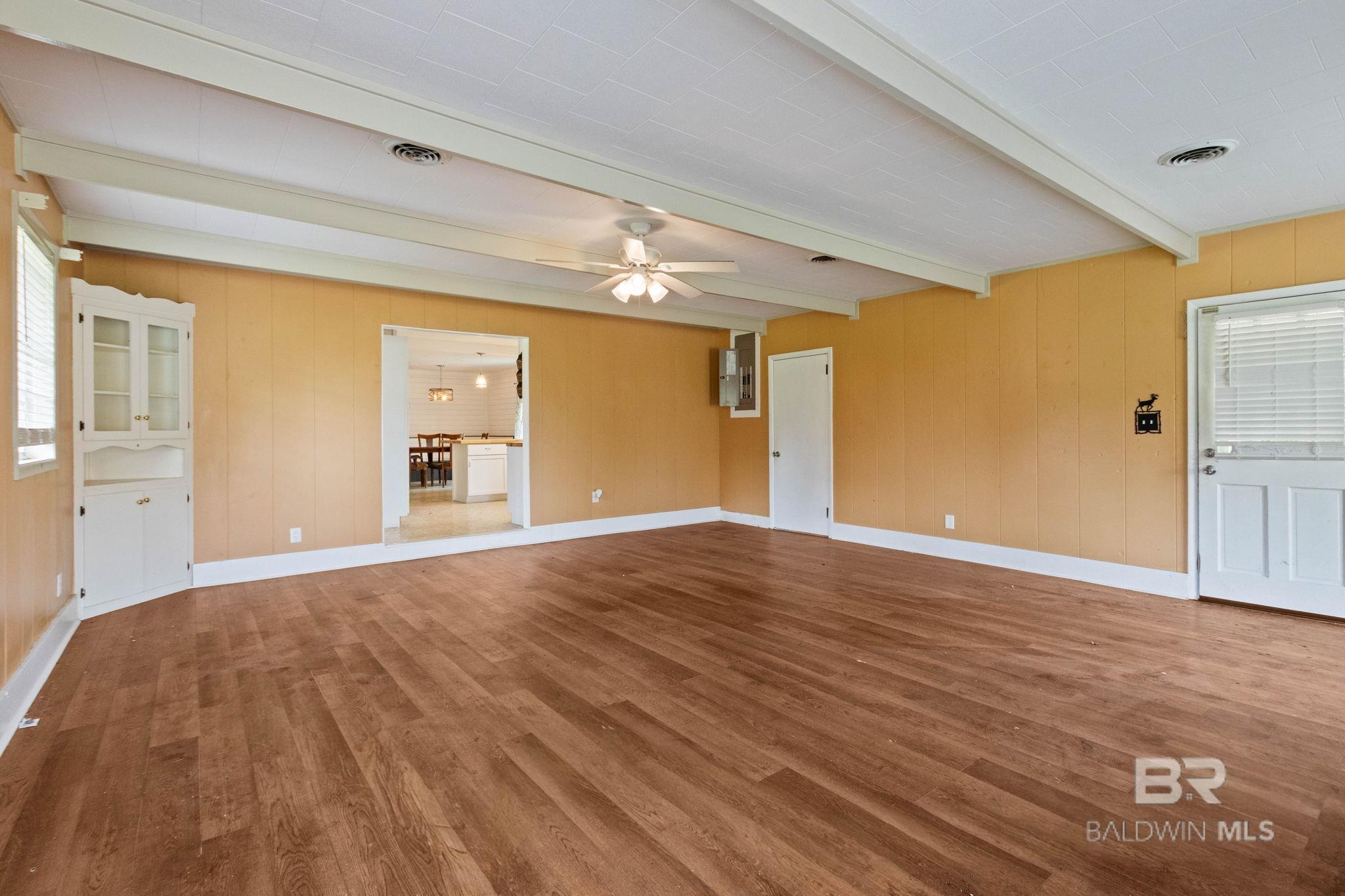 384 Old Bratt Road