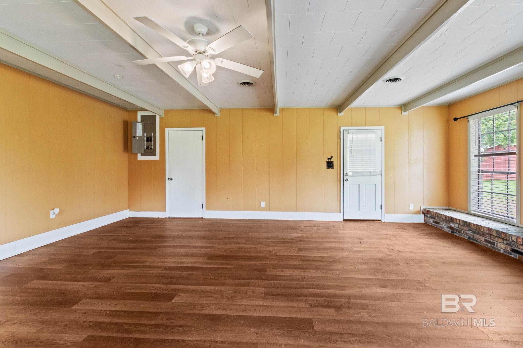 384 Old Bratt Road