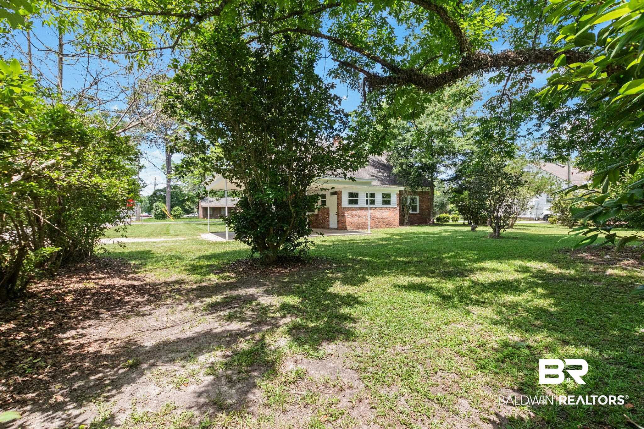 900 Lovelace Avenue