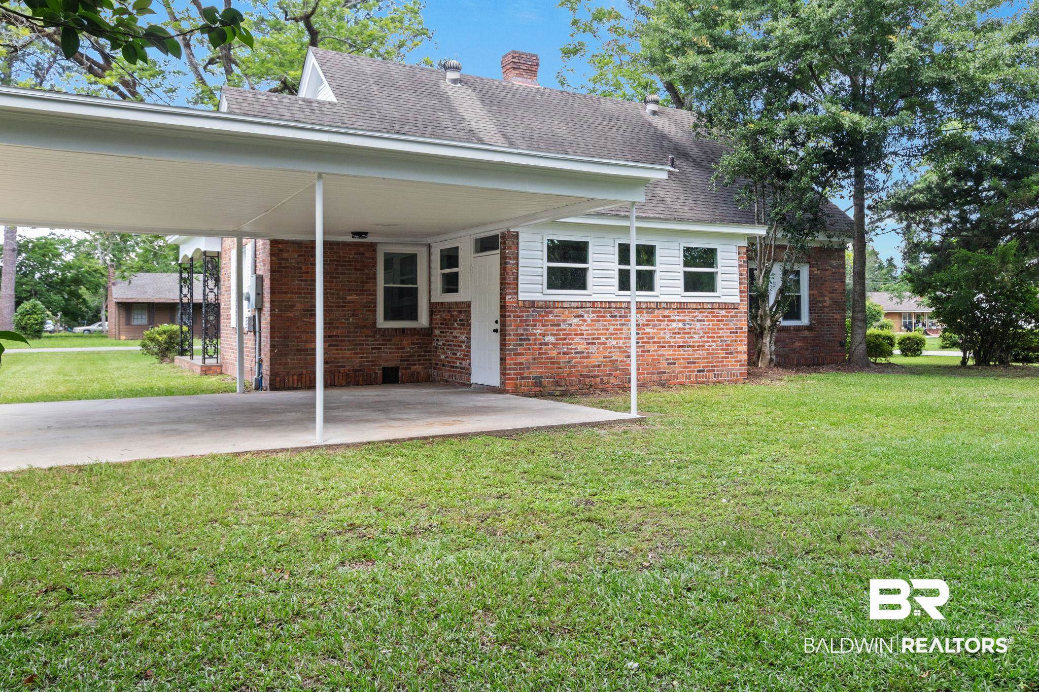 900 Lovelace Avenue