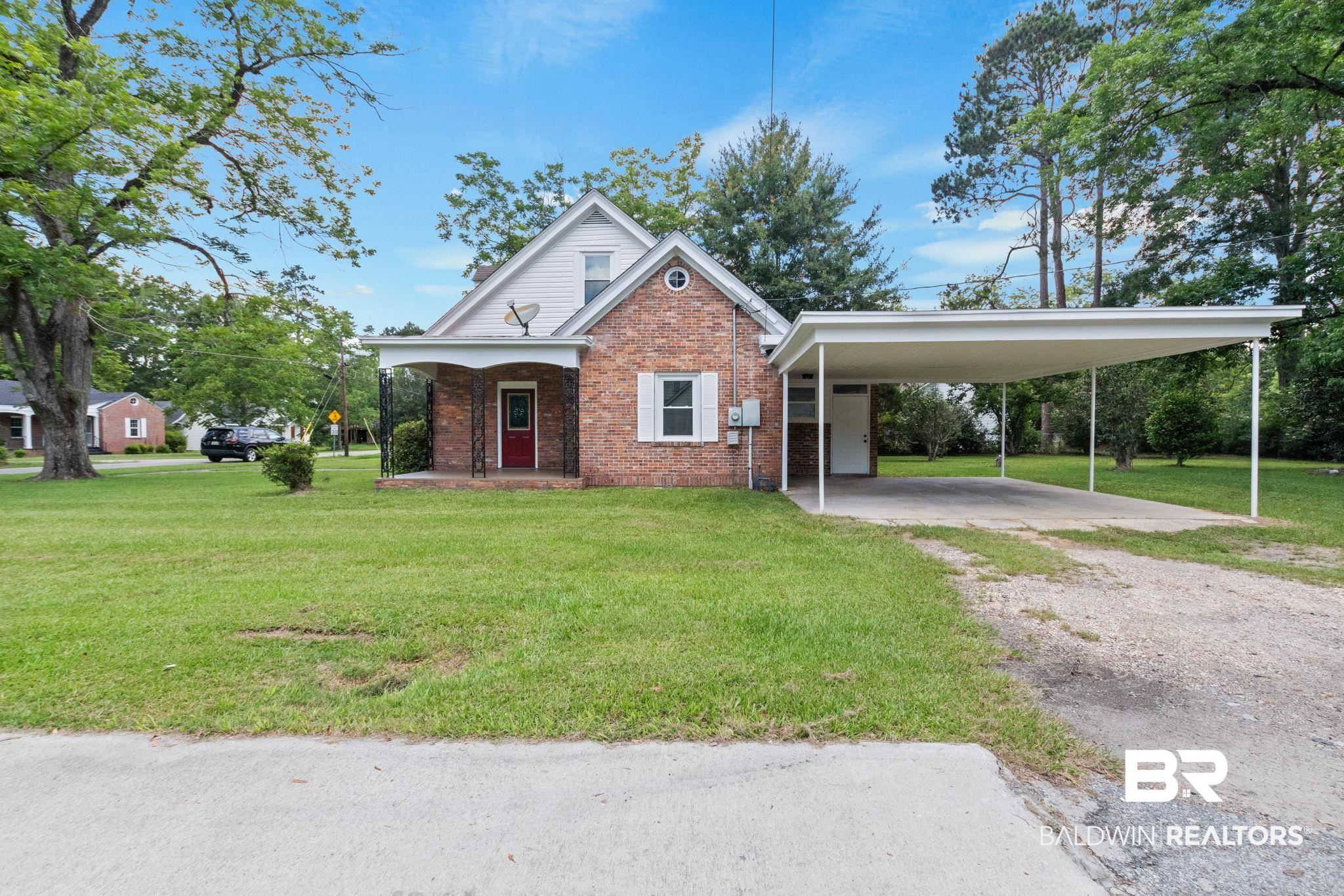 900 Lovelace Avenue