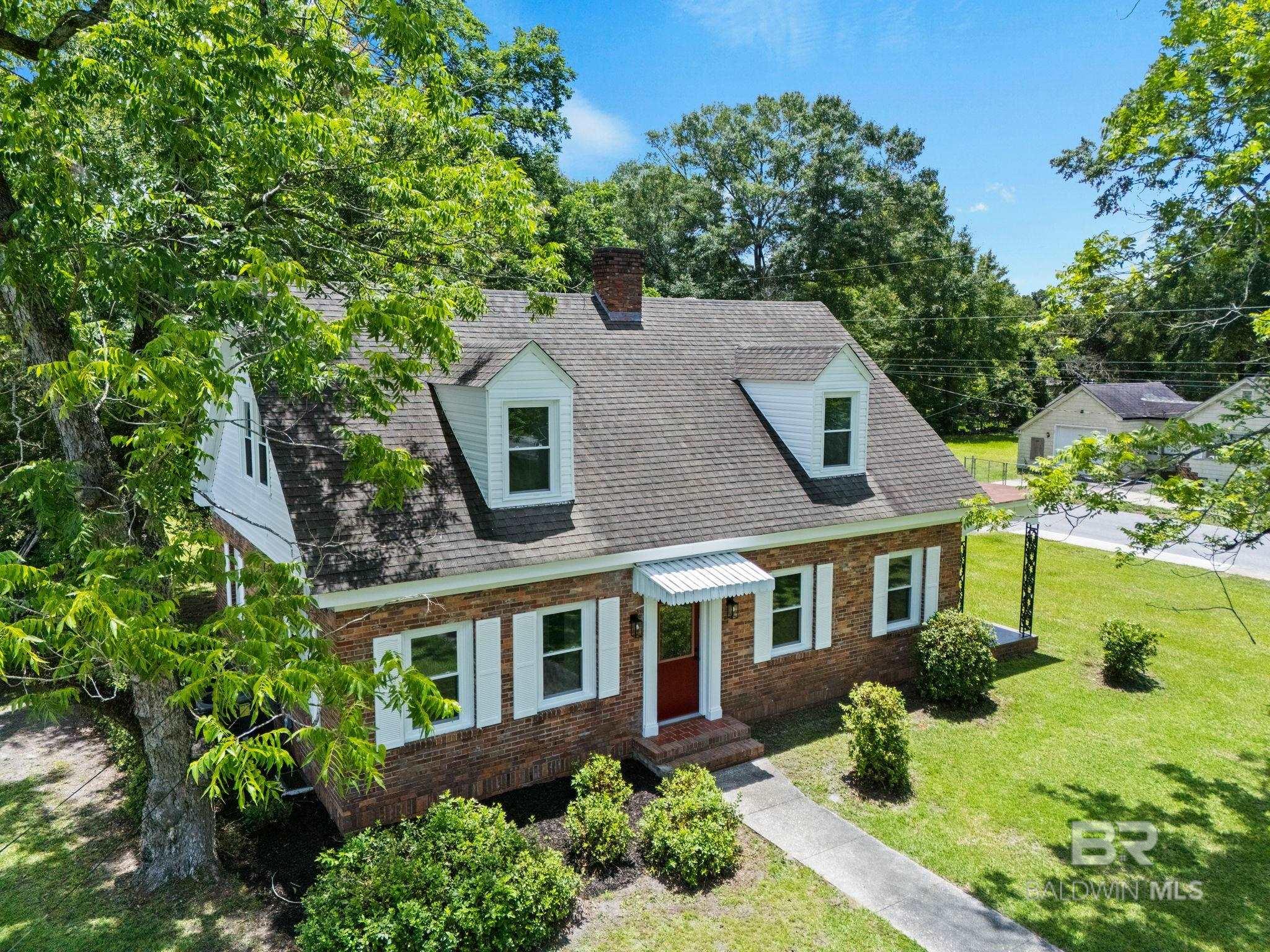 900 Lovelace Avenue