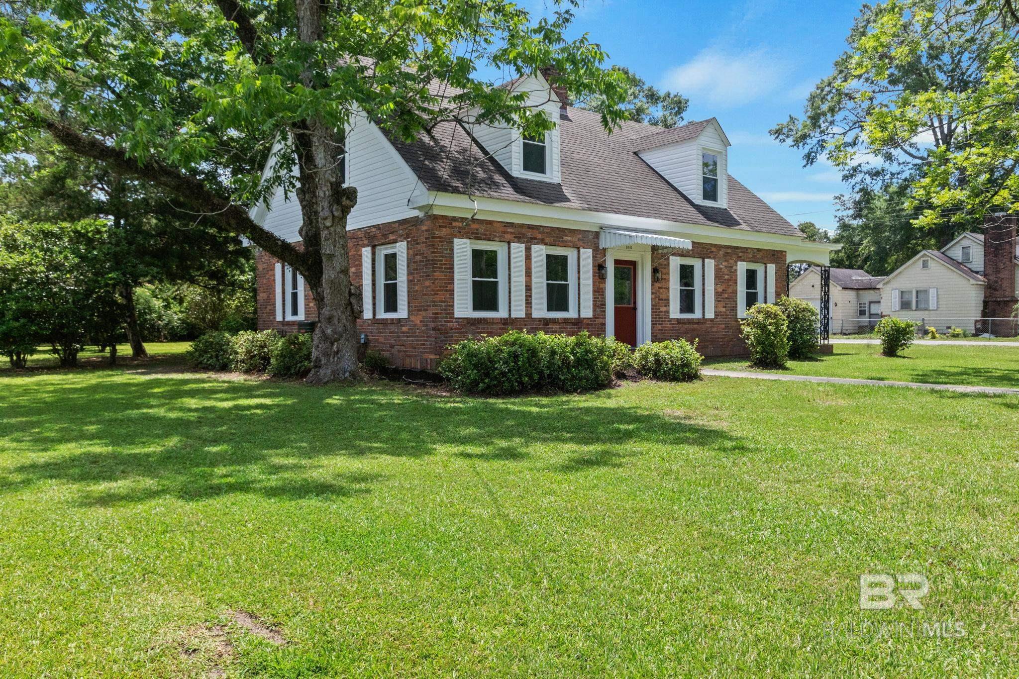 900 Lovelace Avenue