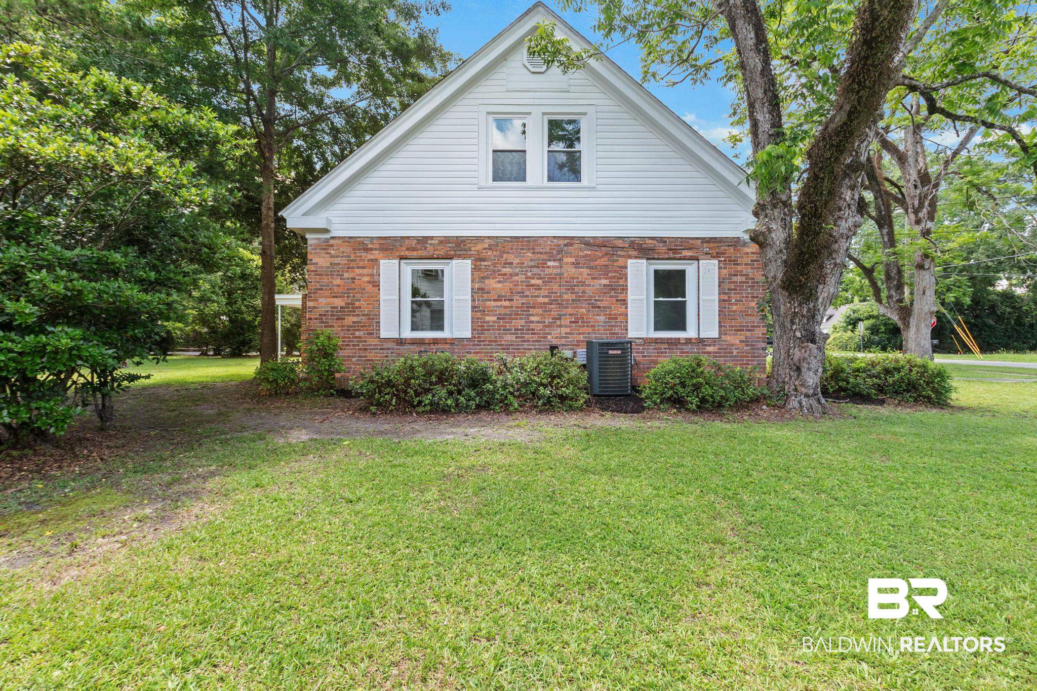 900 Lovelace Avenue