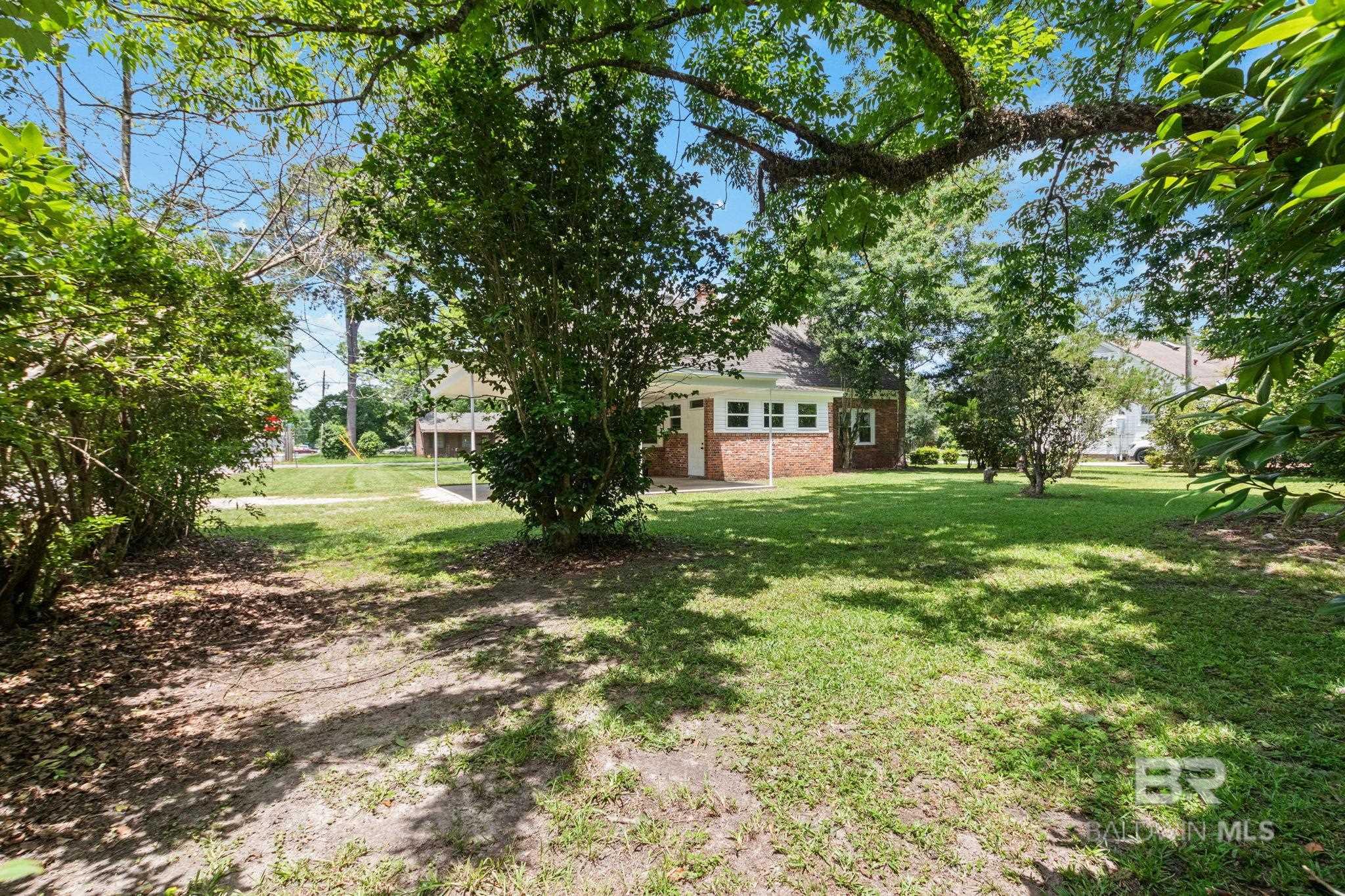 900 Lovelace Avenue