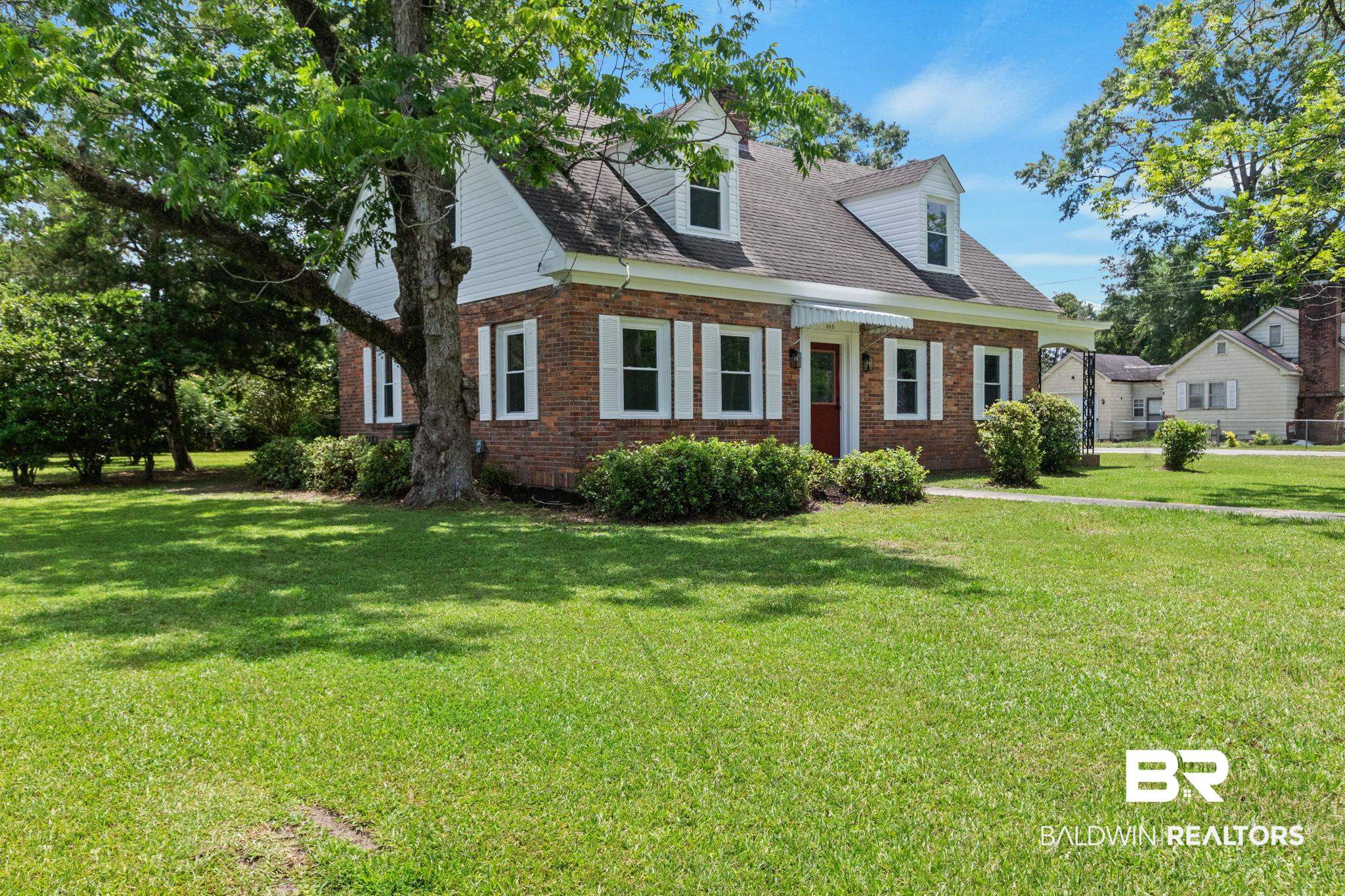 900 Lovelace Avenue
