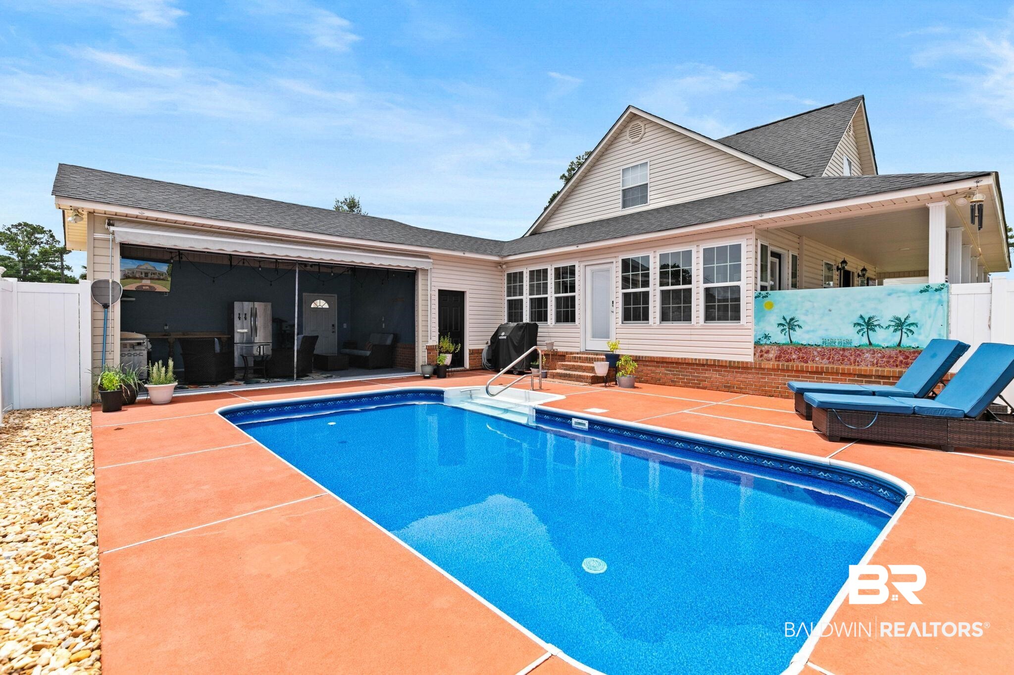 90 Eastwood Drive