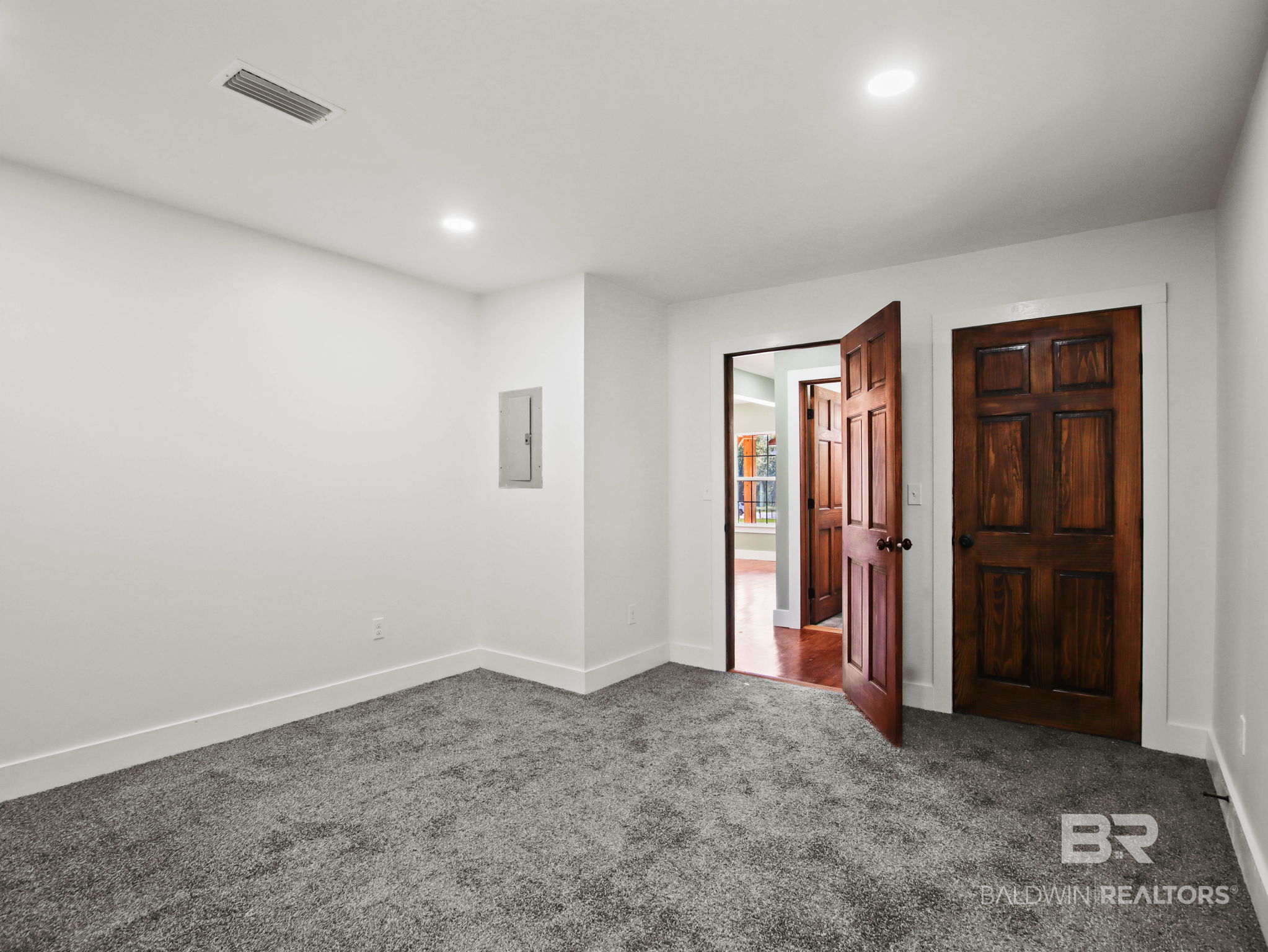 613 Forrest Avenue