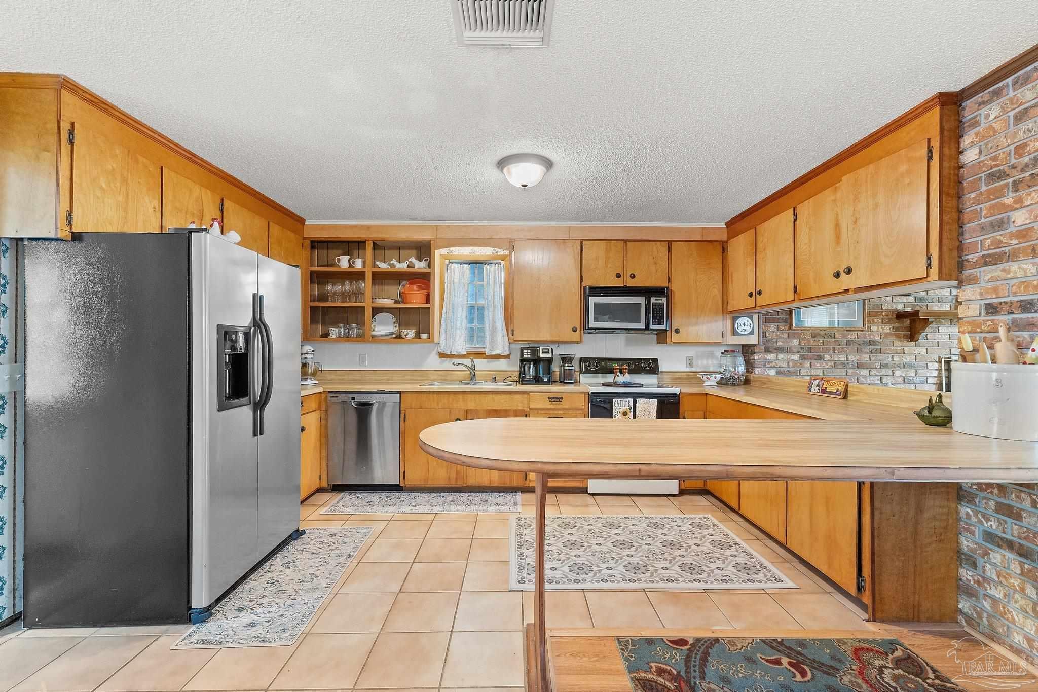 3501 Hwy 99