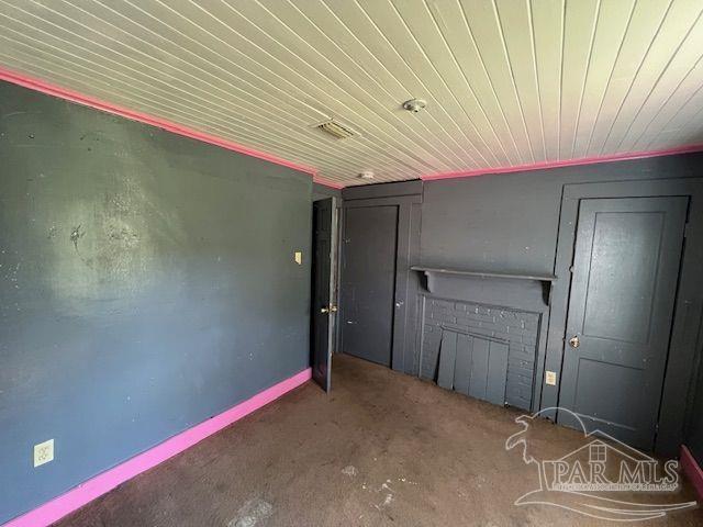 135 Carver Ave