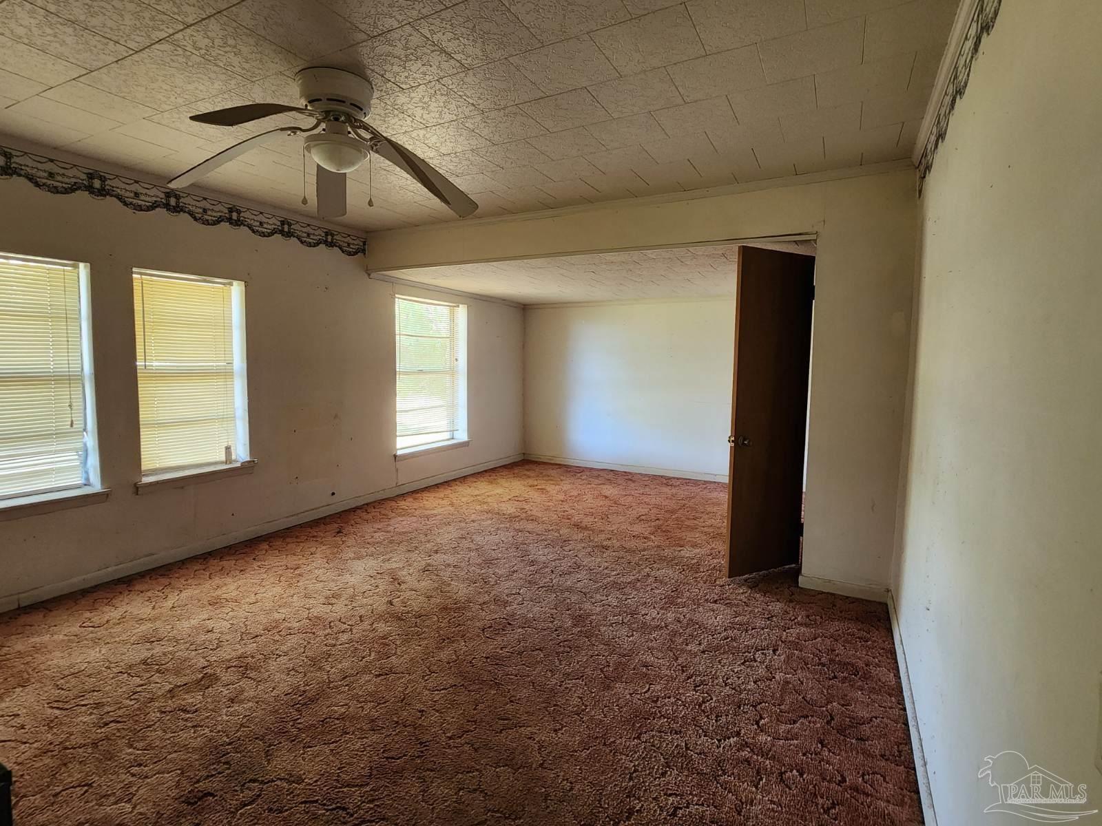 4624 Curt Ln