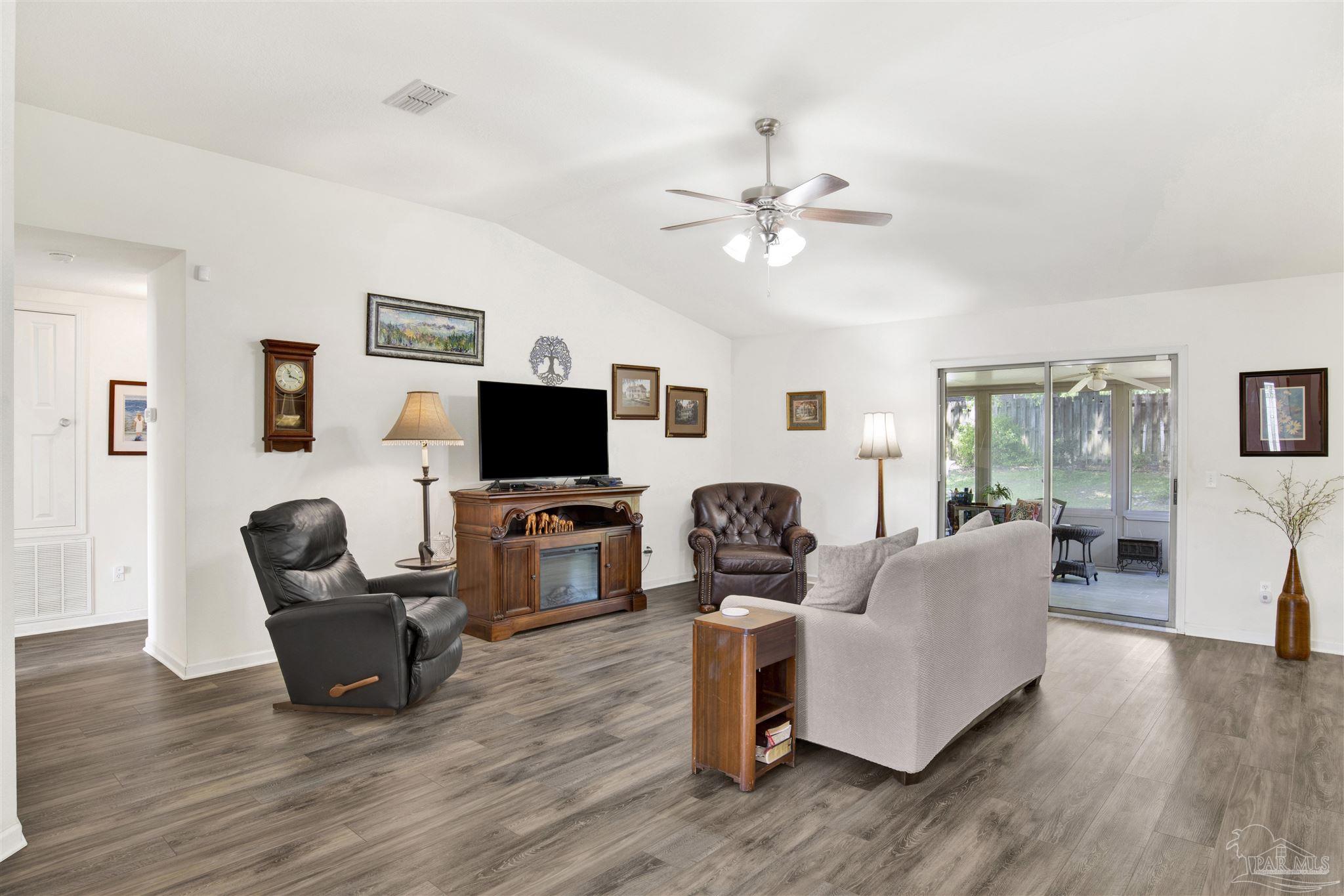 2142 Liberty Loop Rd