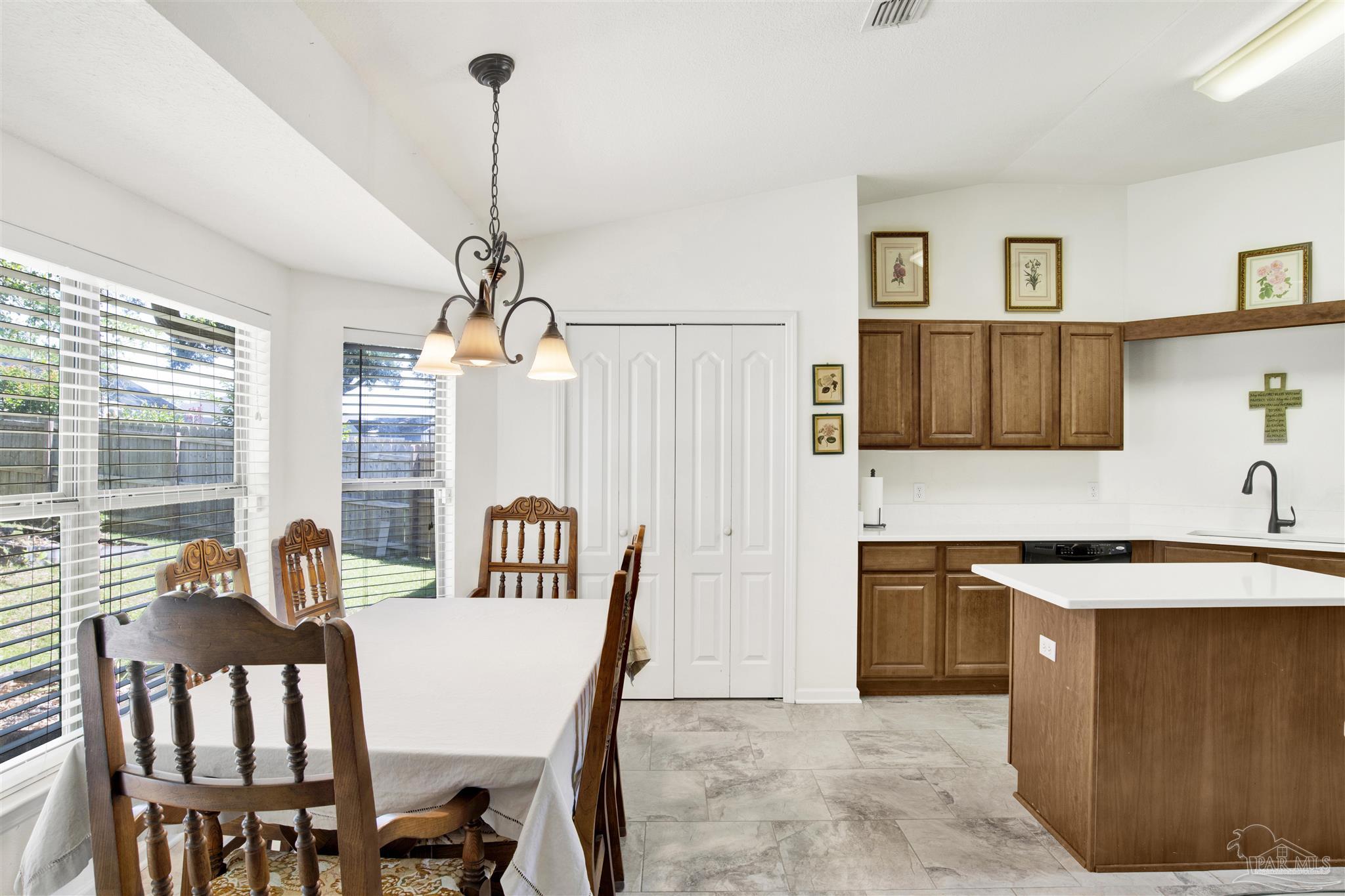 2142 Liberty Loop Rd