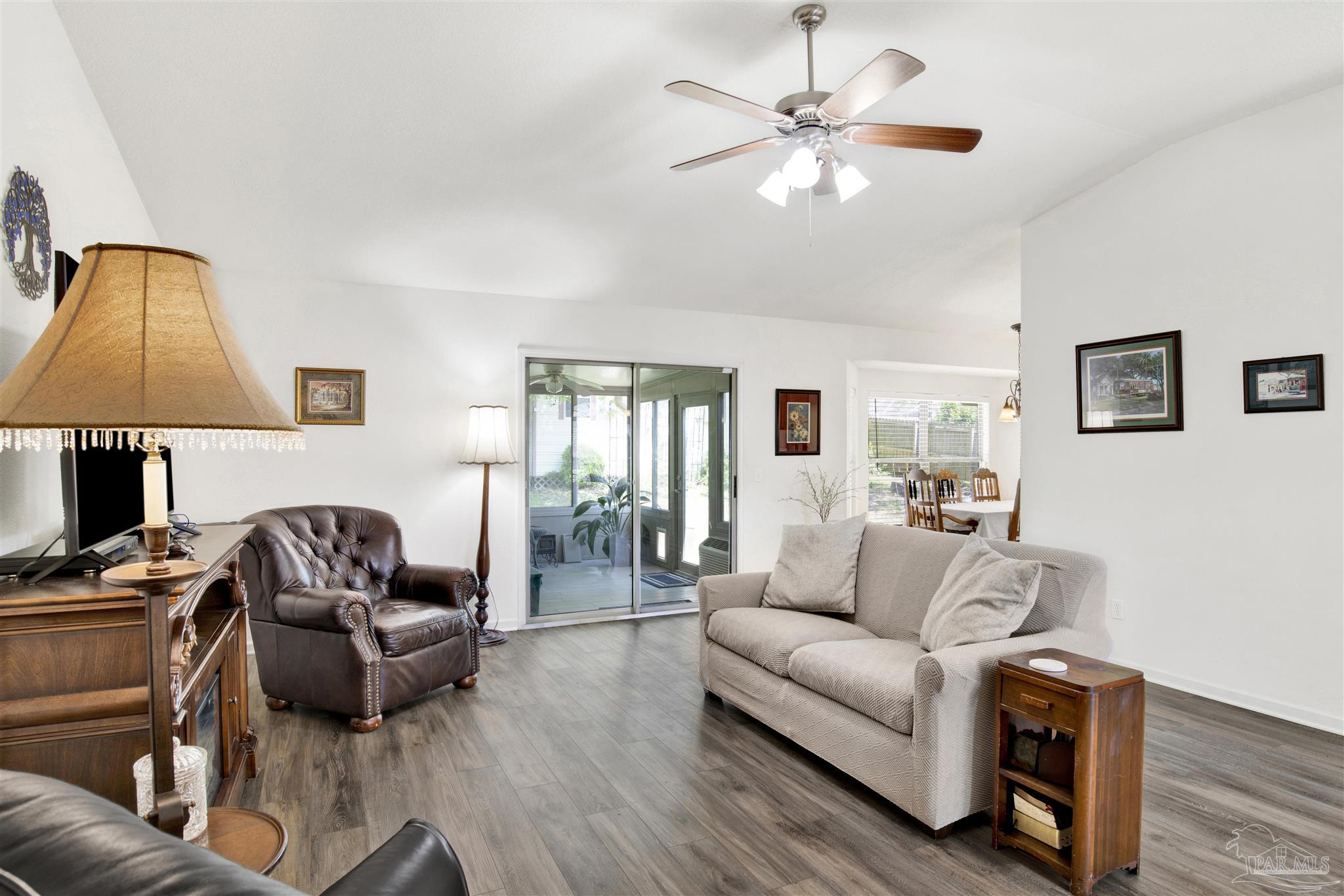 2142 Liberty Loop Rd