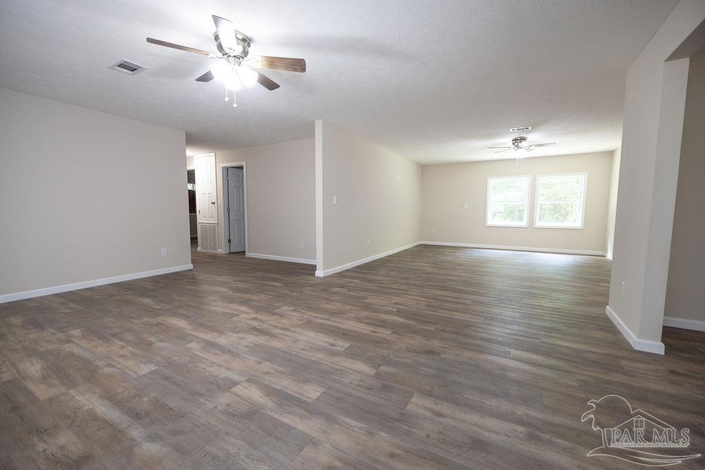 5015 Lillian Hwy
