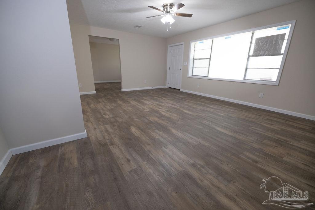 5015 Lillian Hwy