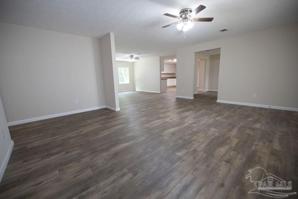 5015 Lillian Hwy