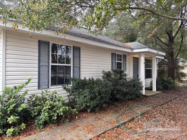 6837 Old West Ln